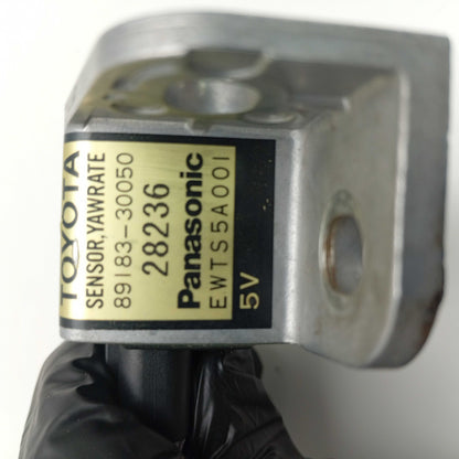 1998-2005 Lexus GS400 Yaw Rate Sensor 8918330050