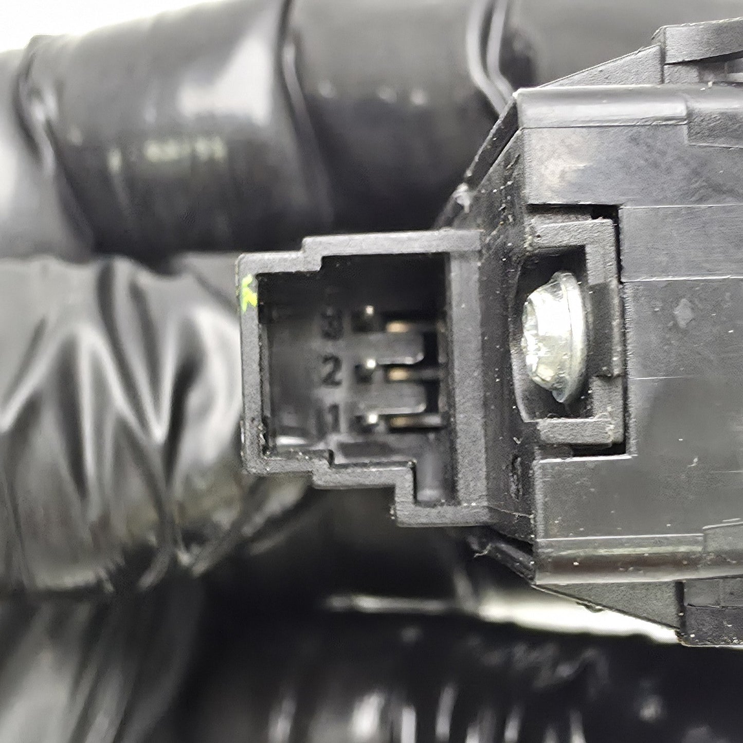 2016-2019 Mercedes-Benz GLS Left Door Lock Button A2049058402
