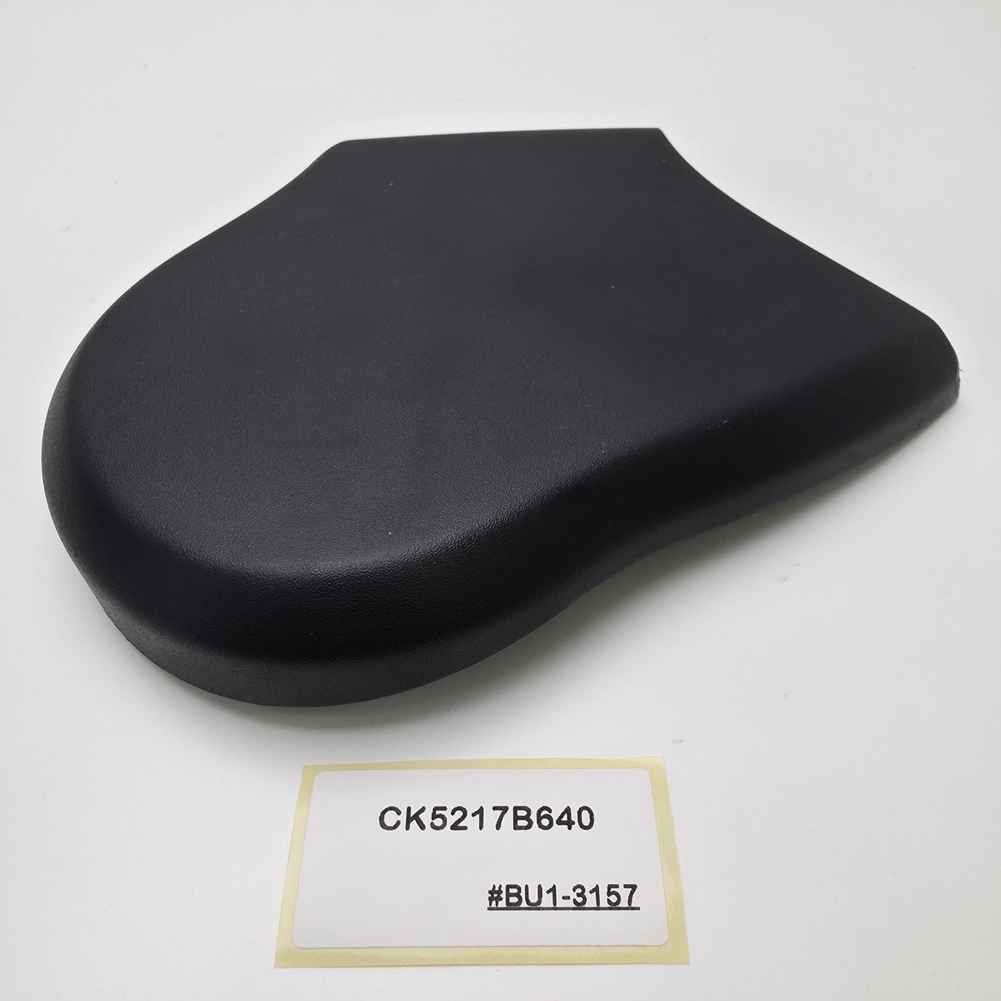 2016 Land Rover Discovery FRONT LEFT SEAT INNER TRIM CK5217B640