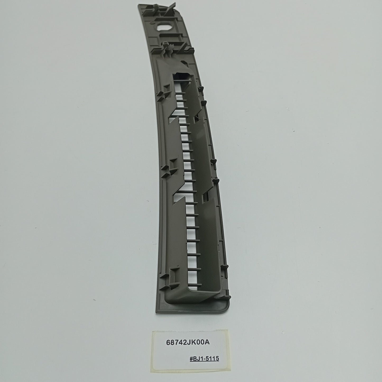 2008-2013 Infiniti G37 GRILLE-FRONT DEFROSTER,RH 68742JK00A