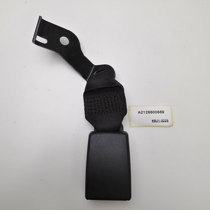 2010-2016 Mercedes-Benz E550 Seat Belt Buckle Right & Middle Rear A2128600669