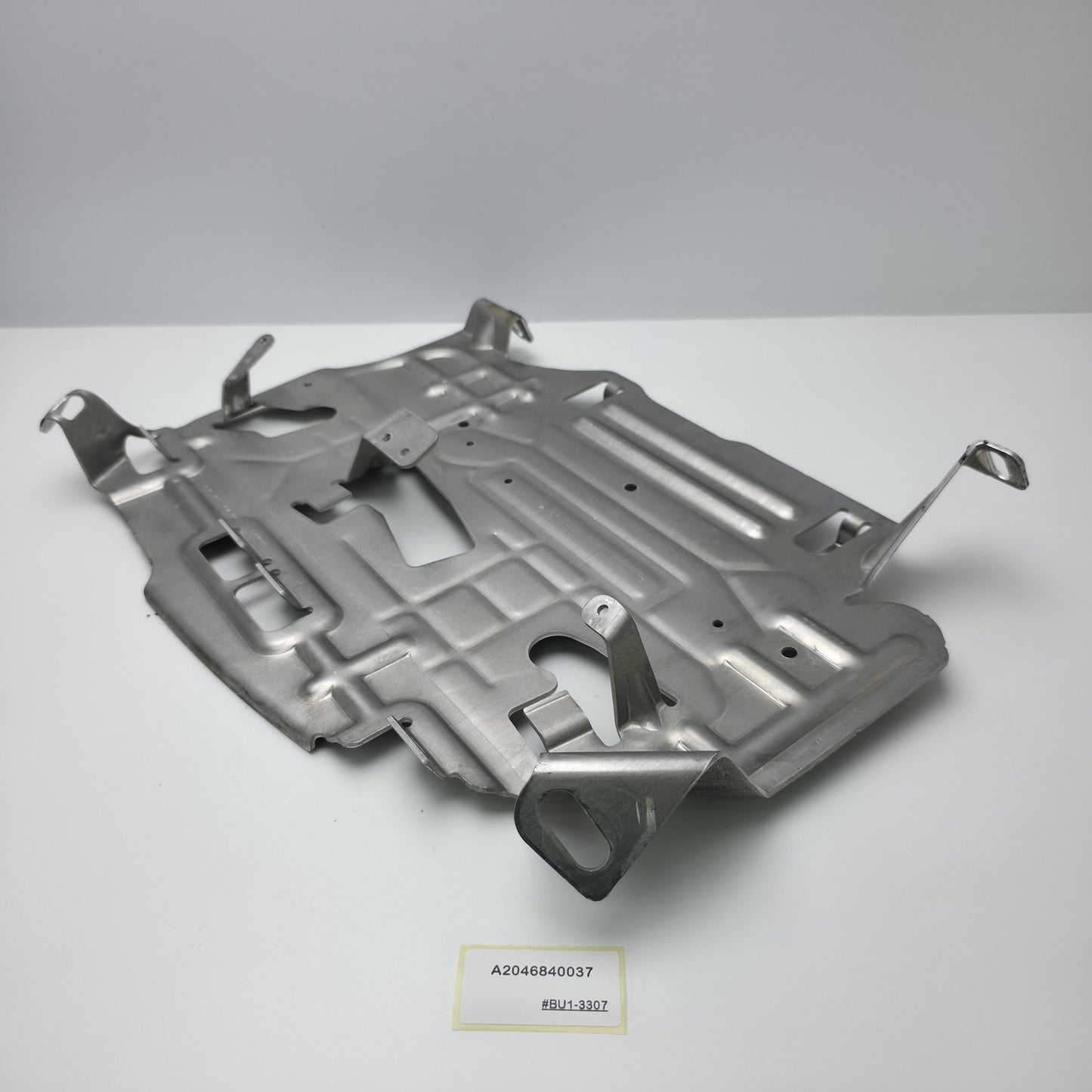 2008-2014 Mercedes-Benz W204 Front Passenger Footrest Holder Plate A2046840037