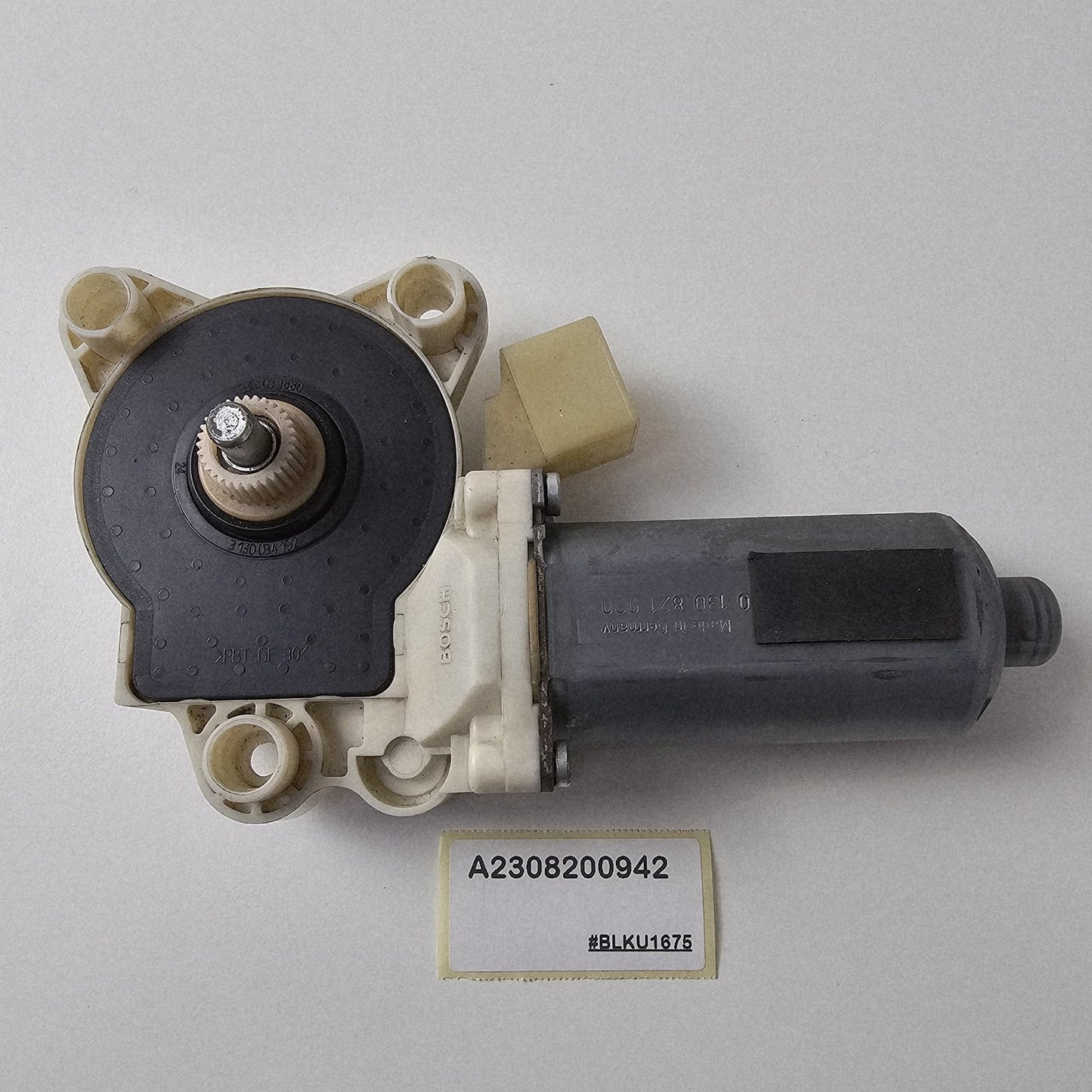 03-09 Mercedes W209 CLK Front Right Window Regulator Motor A2308200942