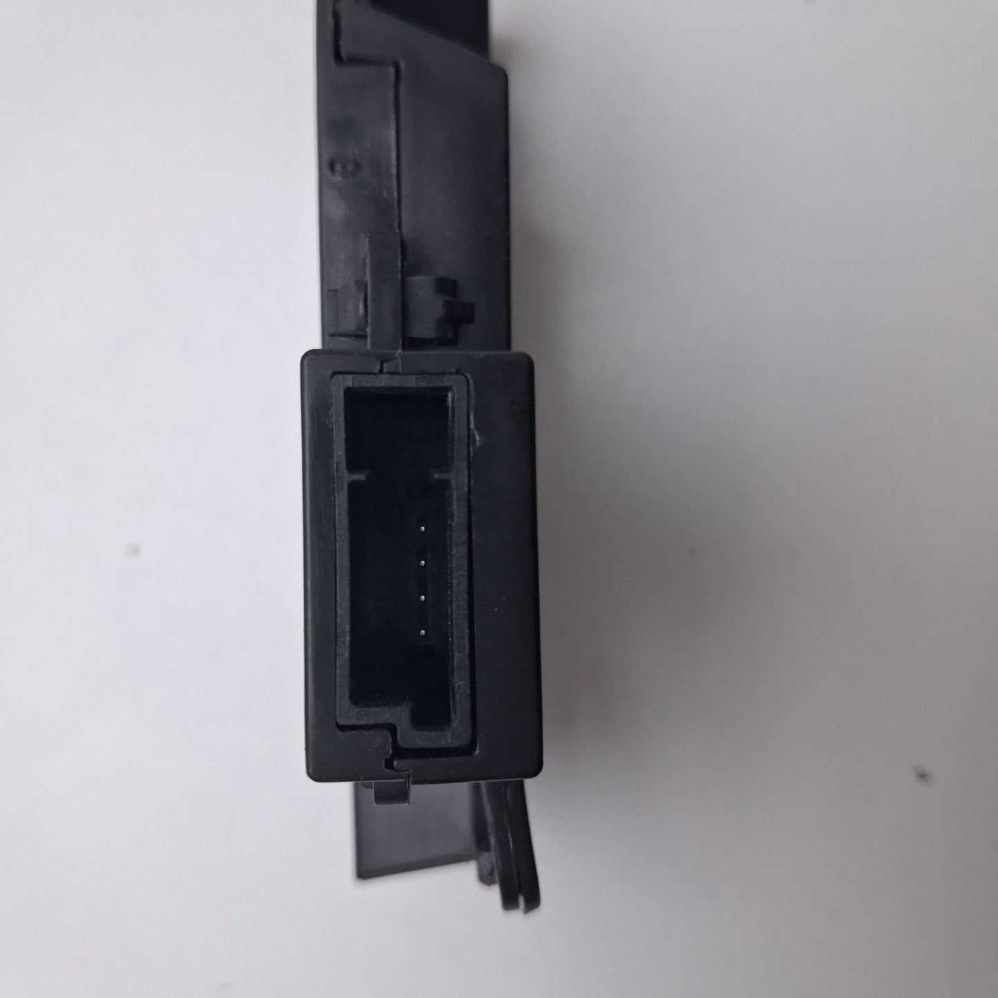 2010-2016 Cadillac SRX Front Right Lower Kick Cowl Trim Panel 20997493