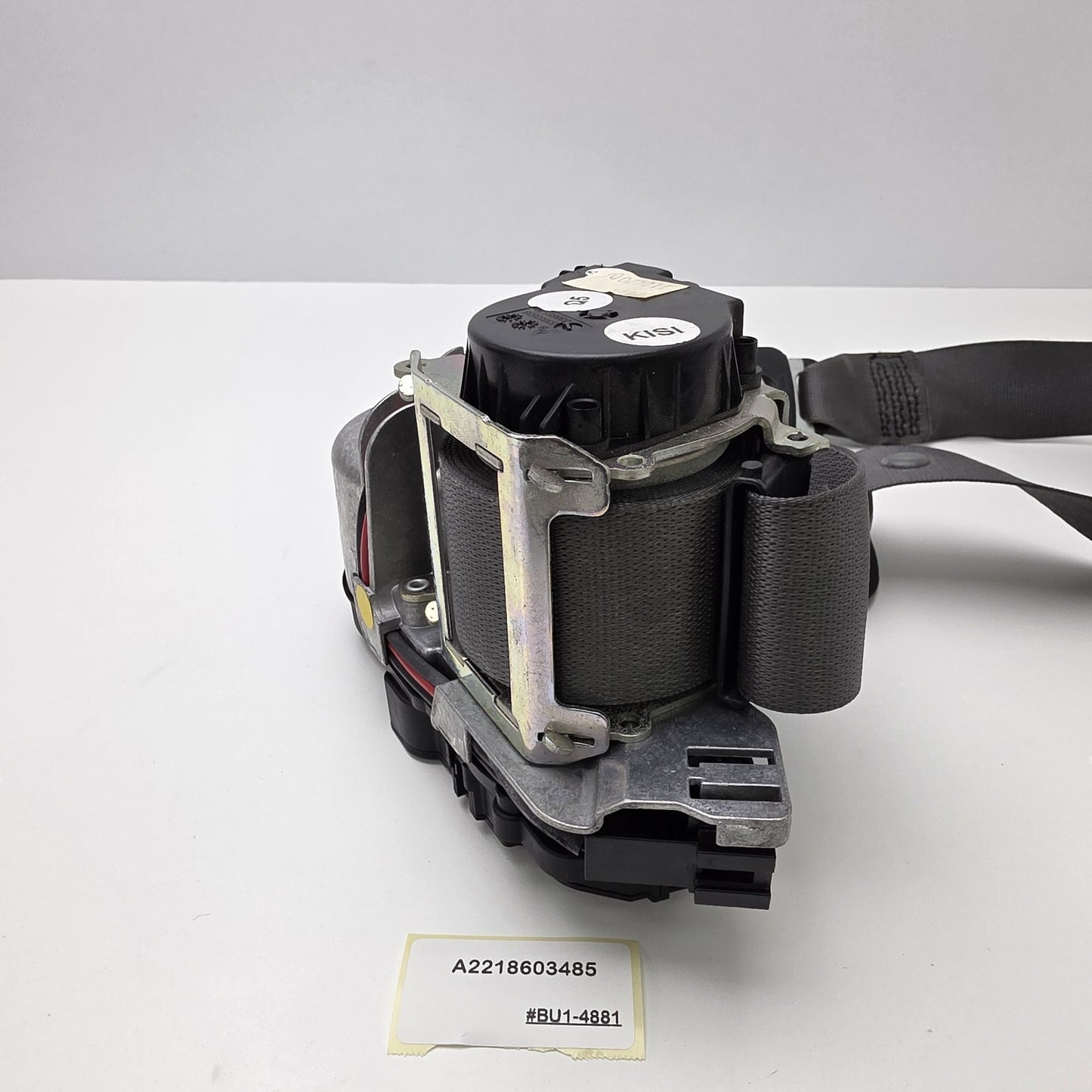 2007-2009 Mercedes-Benz S600 Front Right Seat Belt Retractor A2218603485