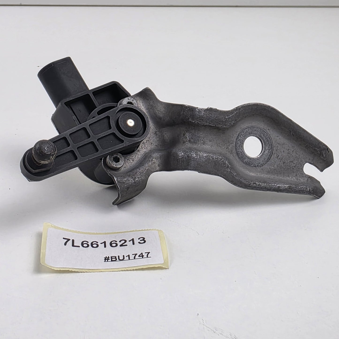 2007-2015 Volkswagen Touareg Front Left Suspension Ride Height Sensor 7L6616213