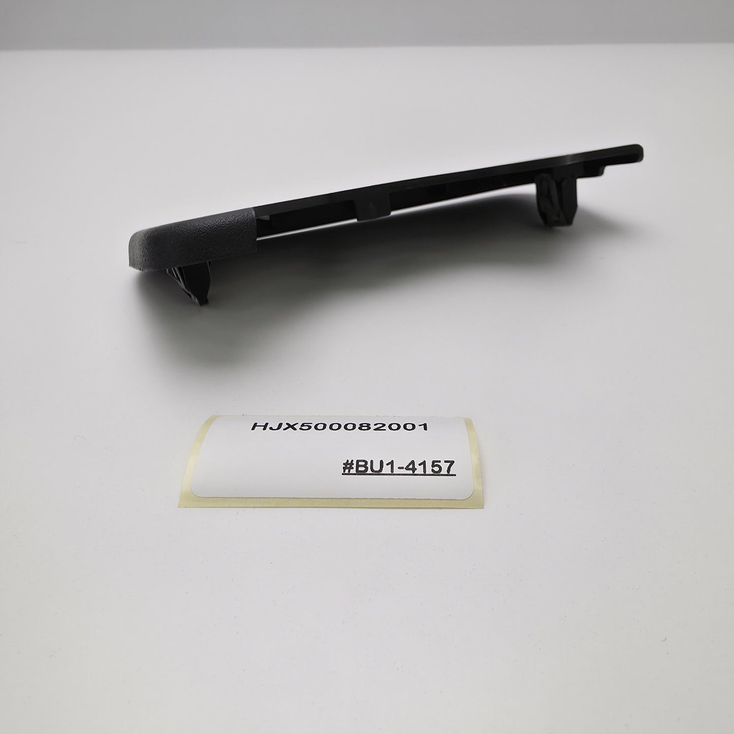 2005-2013 Land Rover Discovery 3 Seat Moulding HJX500082001