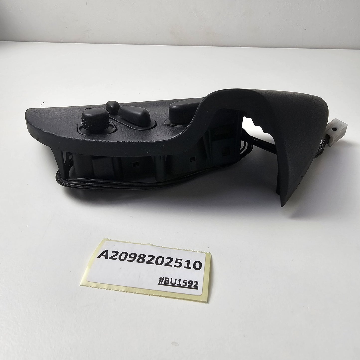 2002-2008 Mercedes-Benz CLK W209 Memory Seat Switch Left Front A2098202510