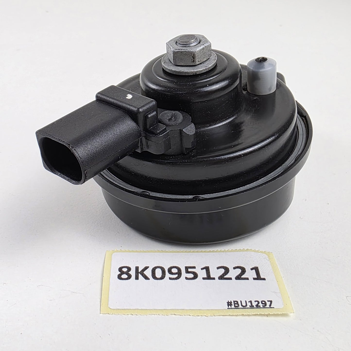 2008-2017 Audi A5 Low Note Horn 8K0951221