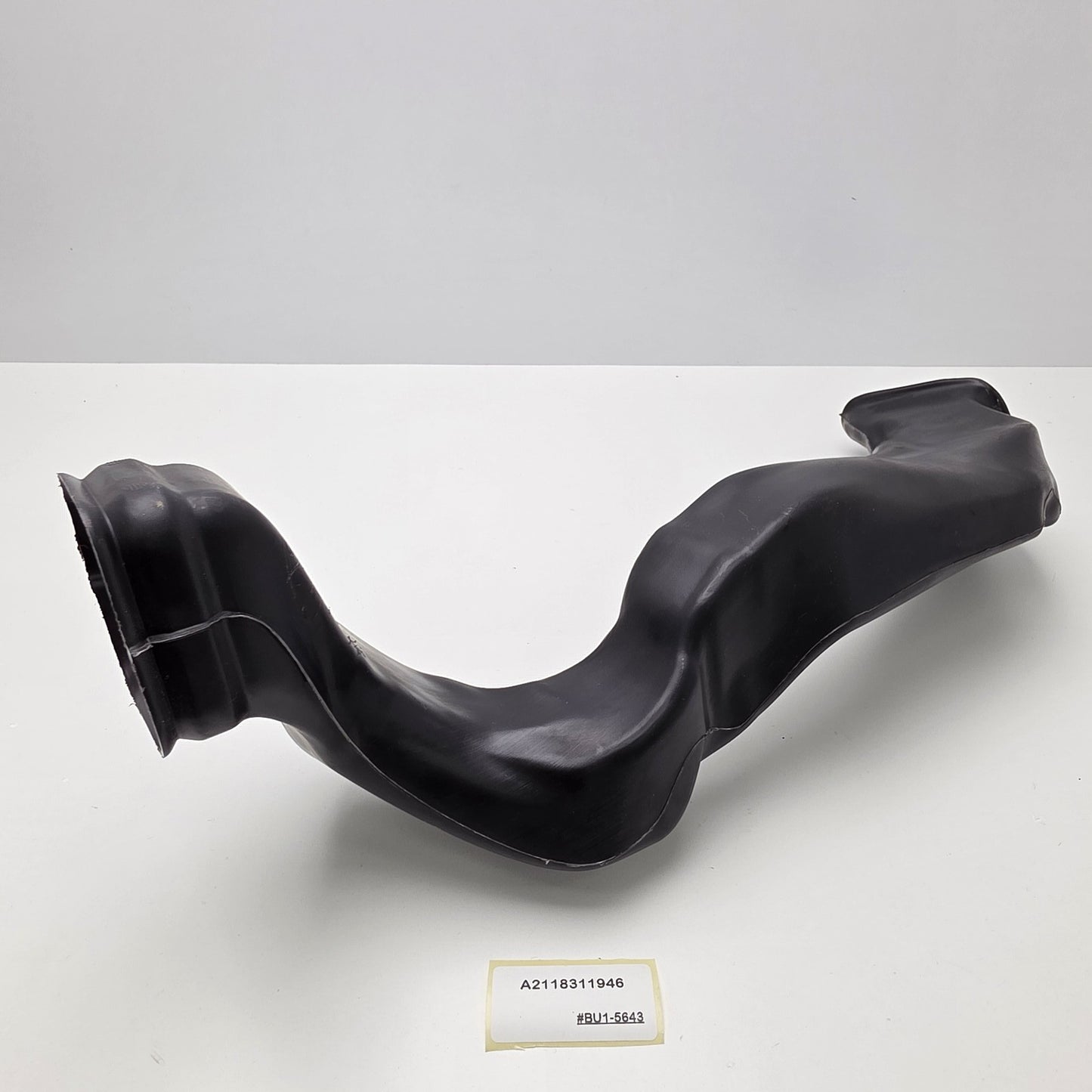 2007 Mercedes-Benz E320 Air Duct A2118311946