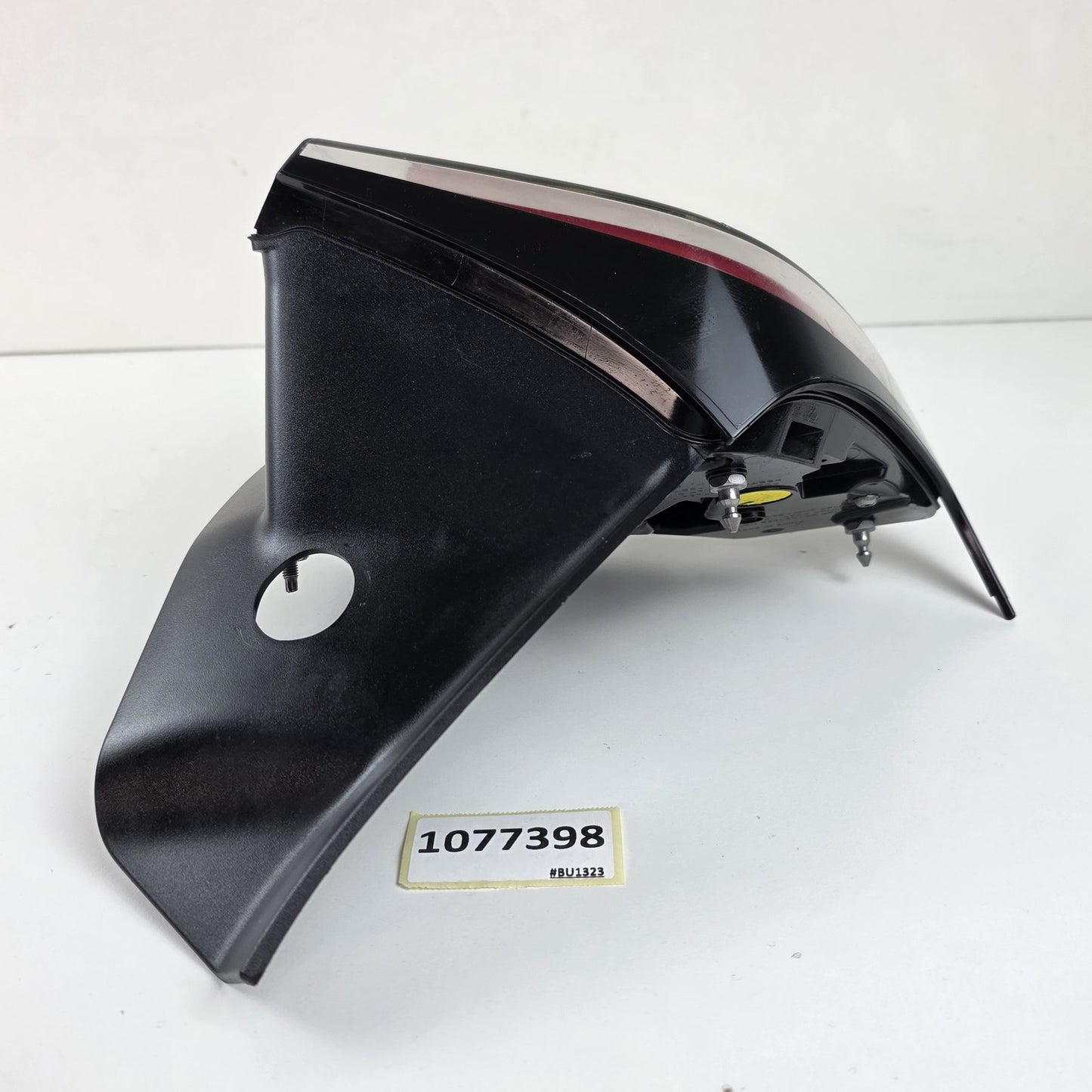 2017-2022 Tesla Model 3 Rear Tail Light Assembly Right/Passenger Side 1077398