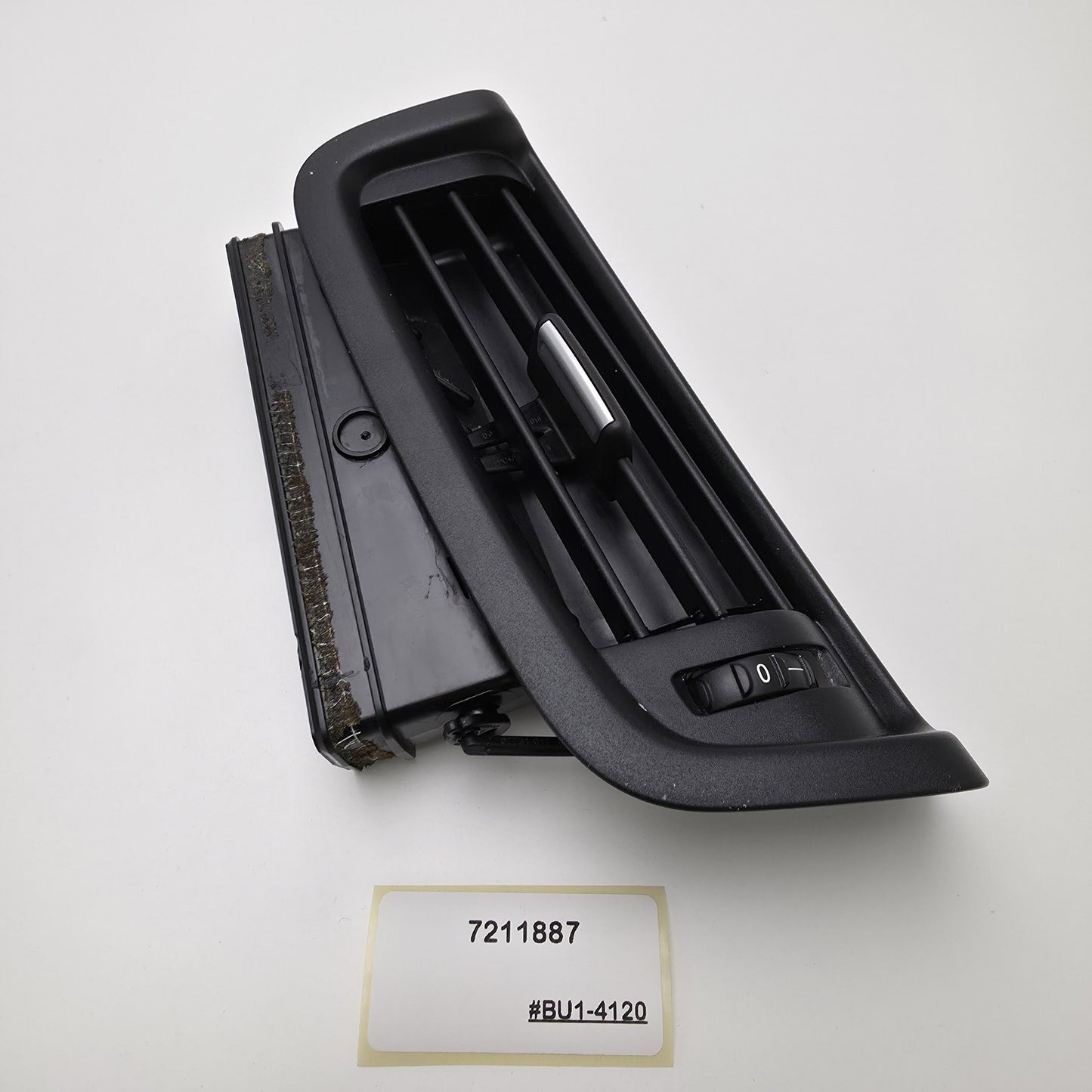 2012 BMW F10 B Pillar Air Vent Passenger Side Left Nearside 7211887