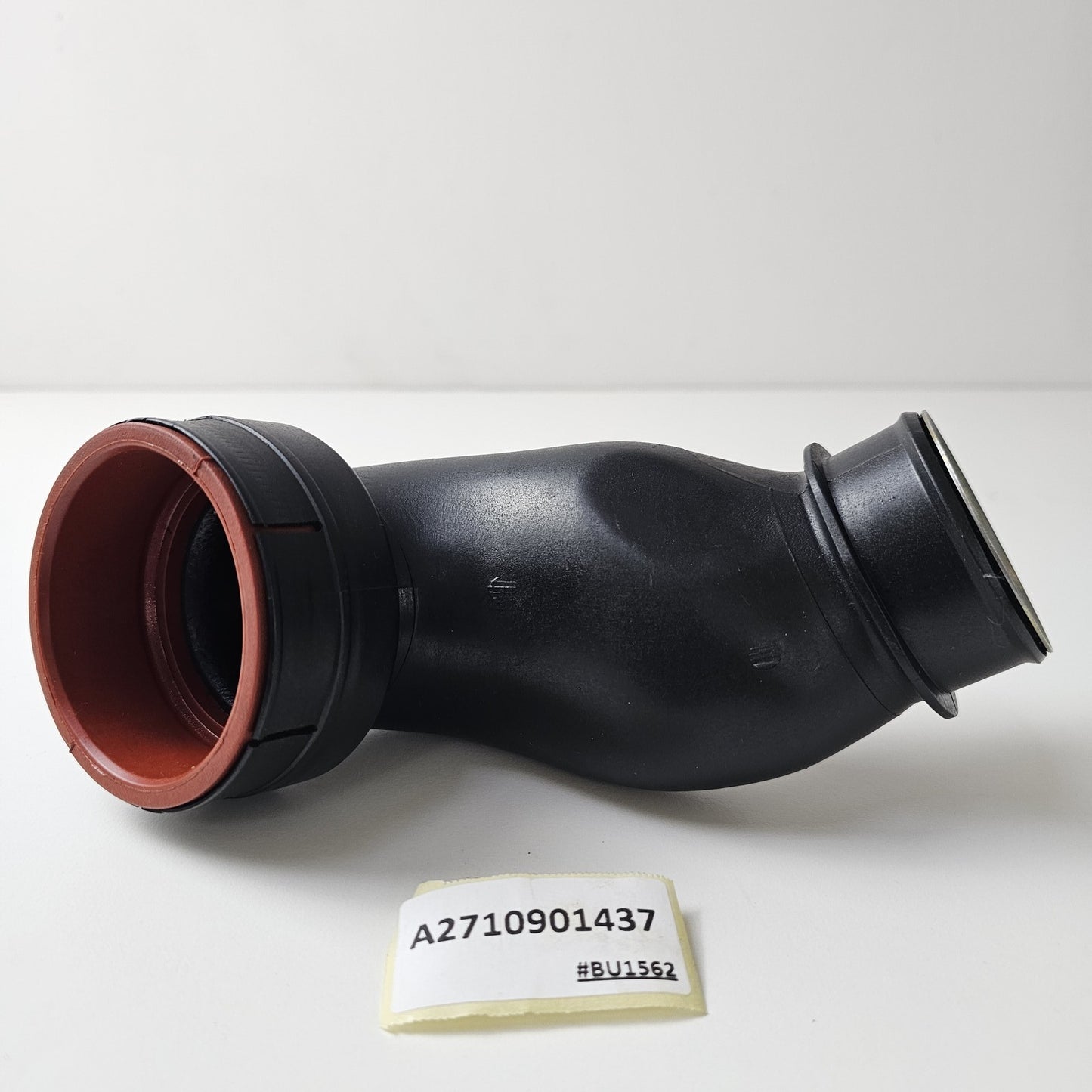 2004 Mercedes-Benz C-Class (W203) INTAKE AIR HOSE PIPE A2710901437