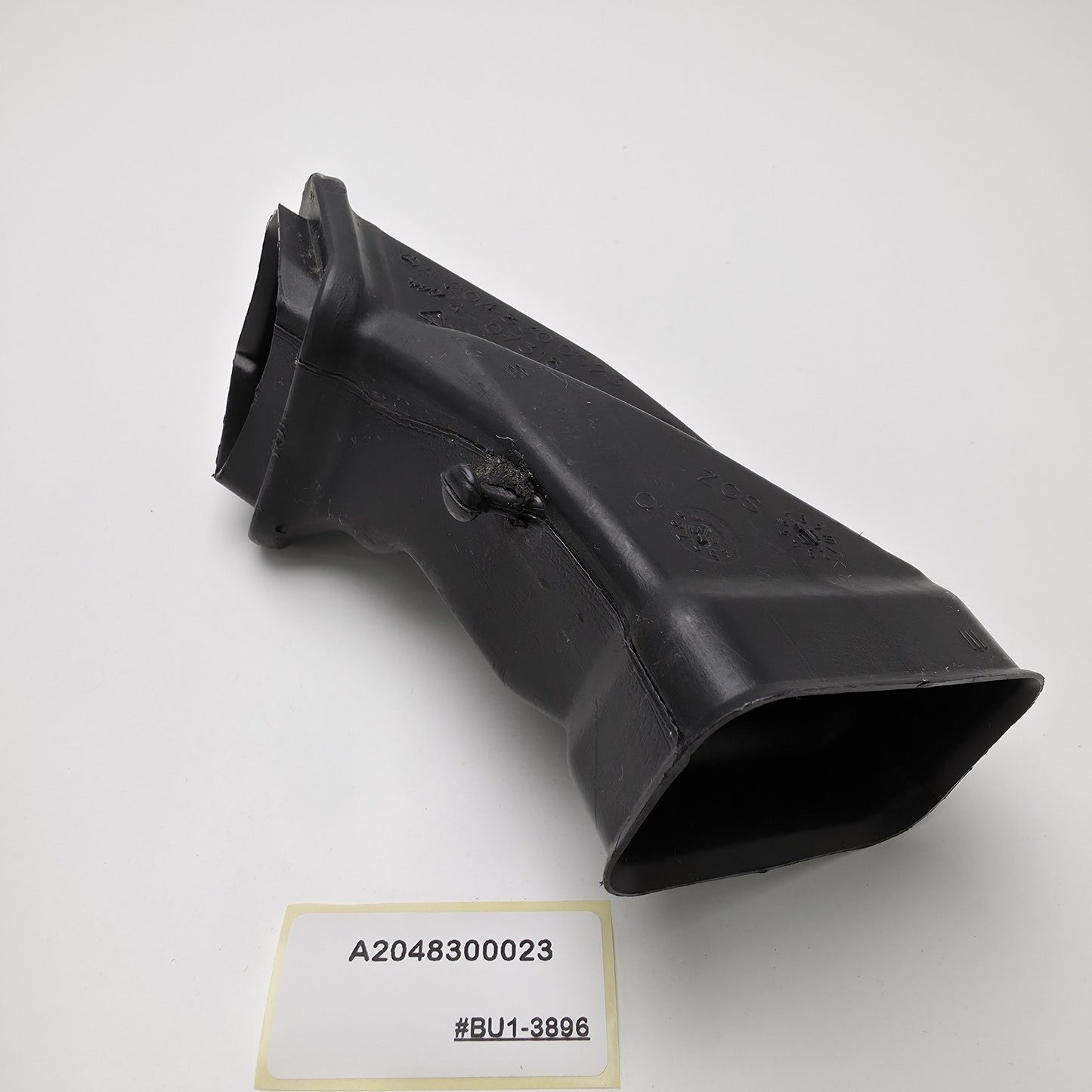 2006-2017 Mercedes-Benz C-Class Air Duct A2048300023