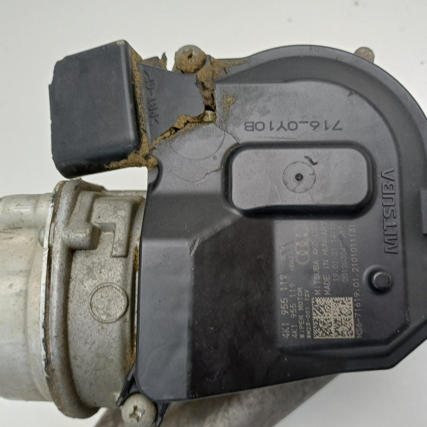 2019-2022 Audi A6 Windshield Wiper Motor 4K1955119