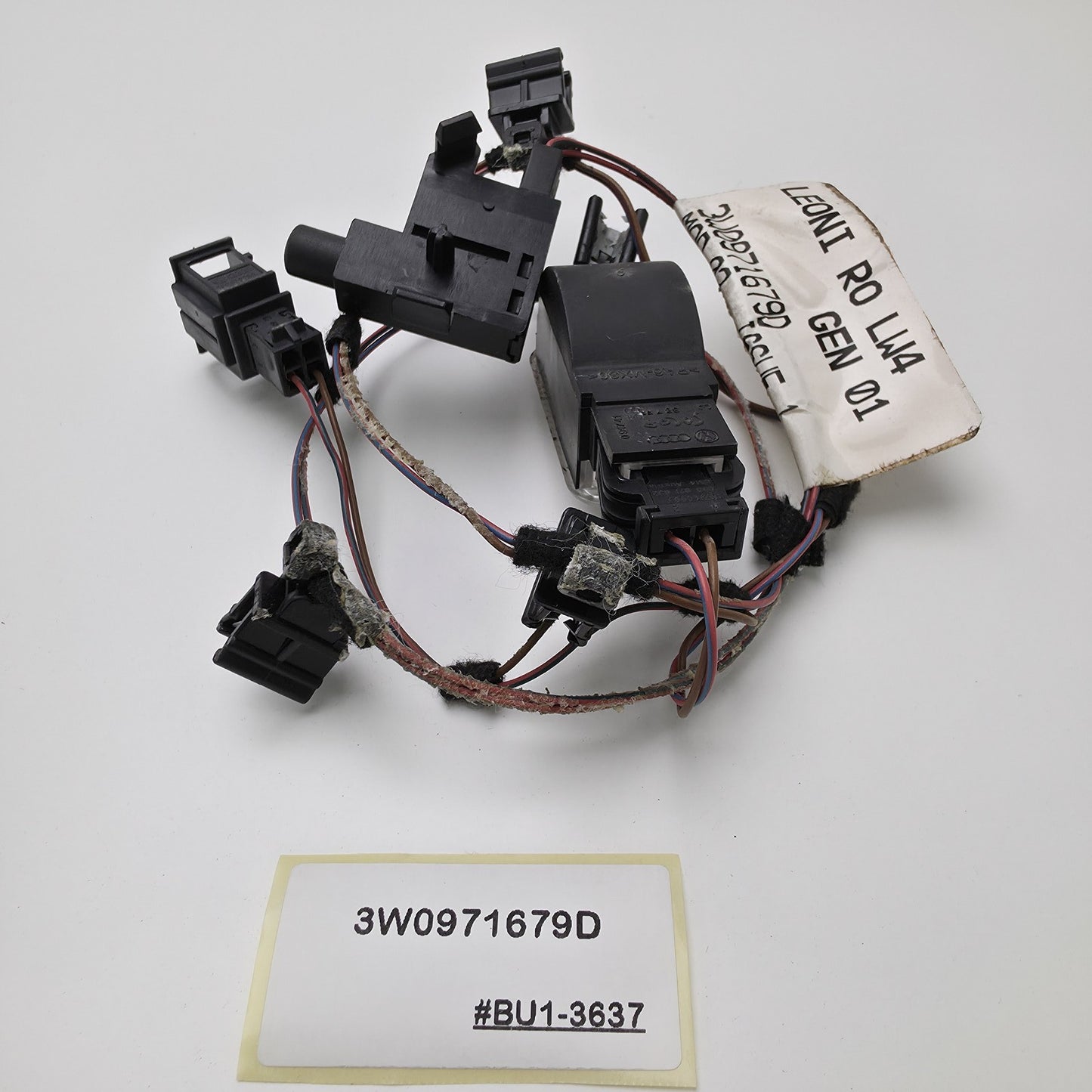 2004-2018 Bentley GT HARNESS FOR INTERIOR LIGHT GLOVE COMP 3W0971679D