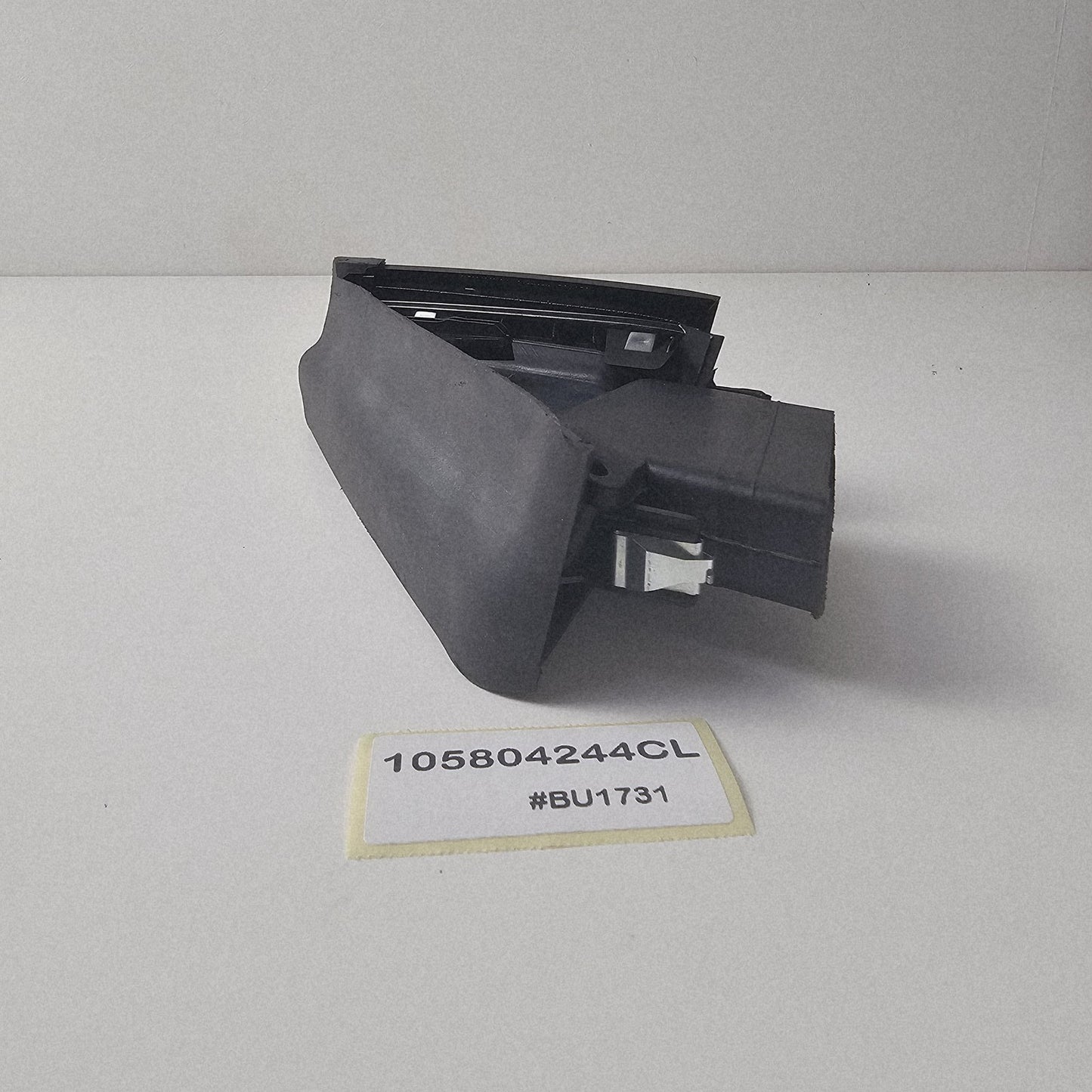 2013-2019 Maserati Ghibli Left Air Vent Cover Trim 105804244CL