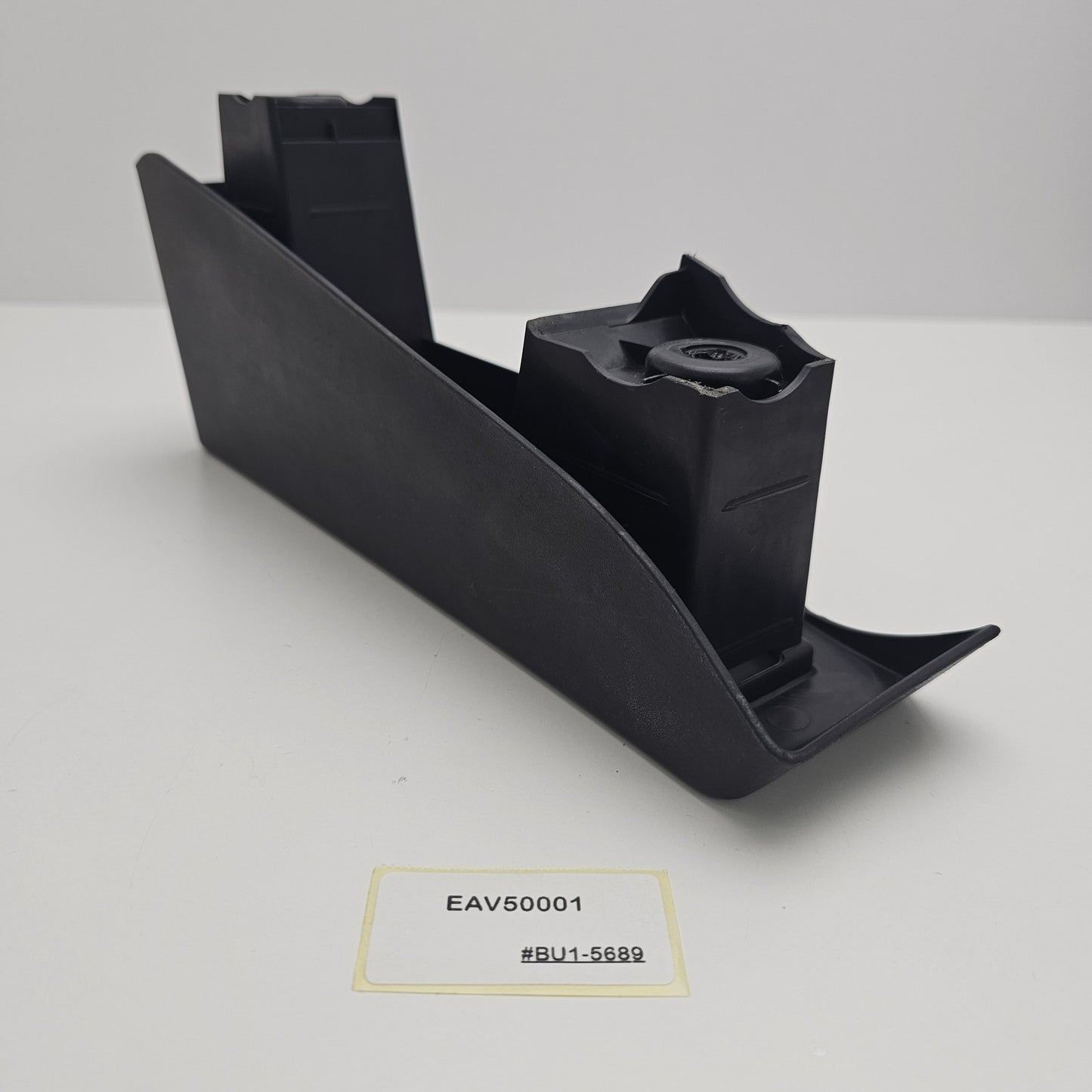 2004-2009 Land Rover Discovery 3 Foot Rest Pad Dead Pedal EAV50001