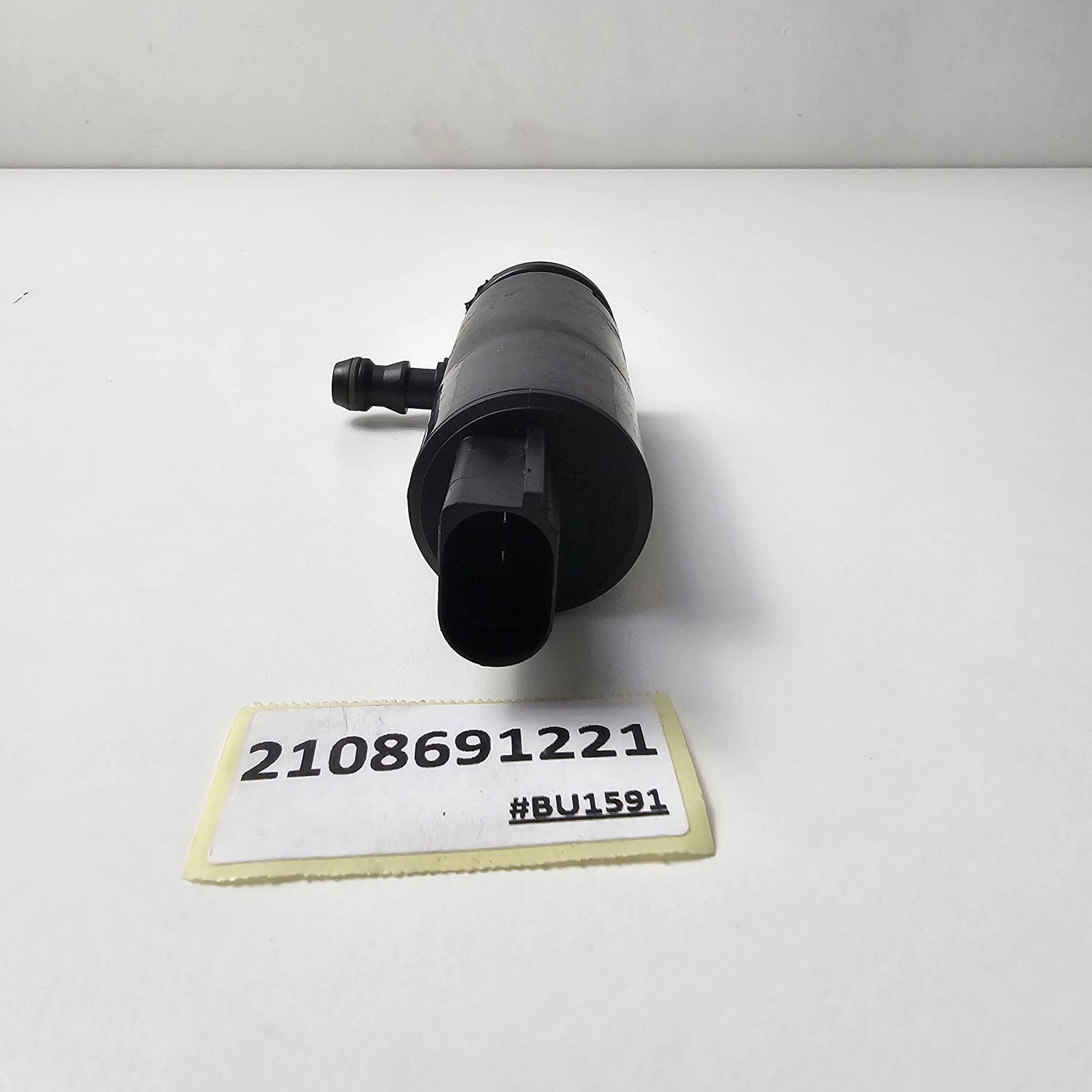 2000-2014 Mercedes Benz Universal Headlight Washer Pump 2108691221