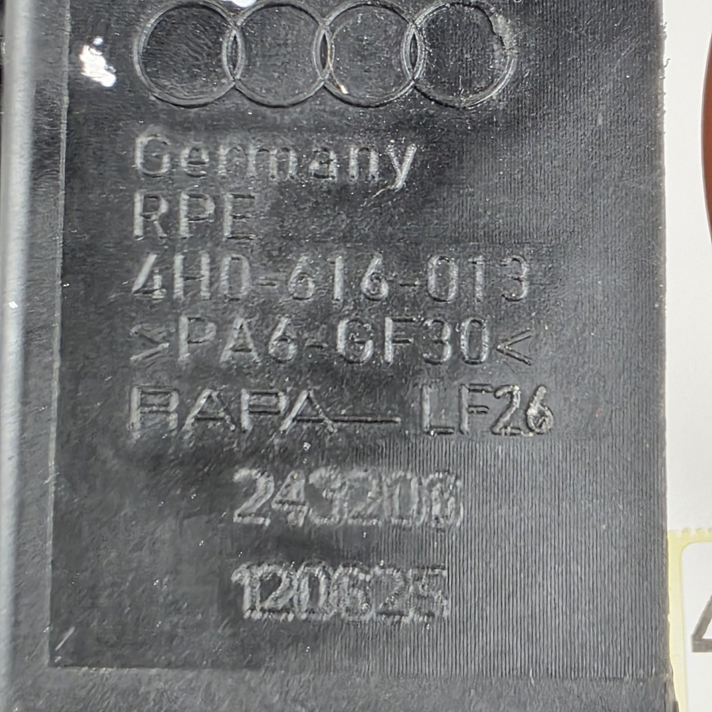 2012-2018 Audi A6 Air Suspension Valve Block 4H0616013