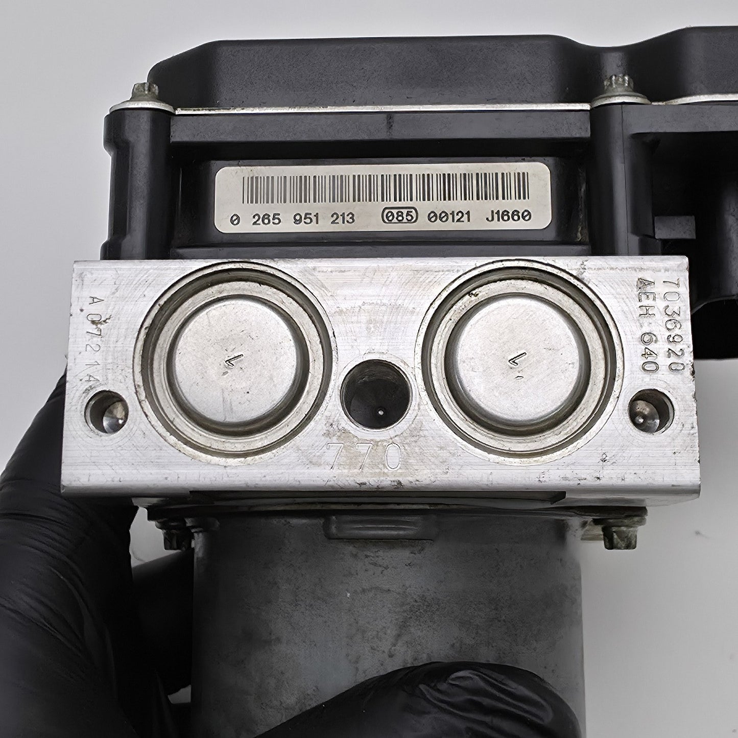 2010-2013 Mercedes-Benz W207 ABS Pump Controller Module A2124312912