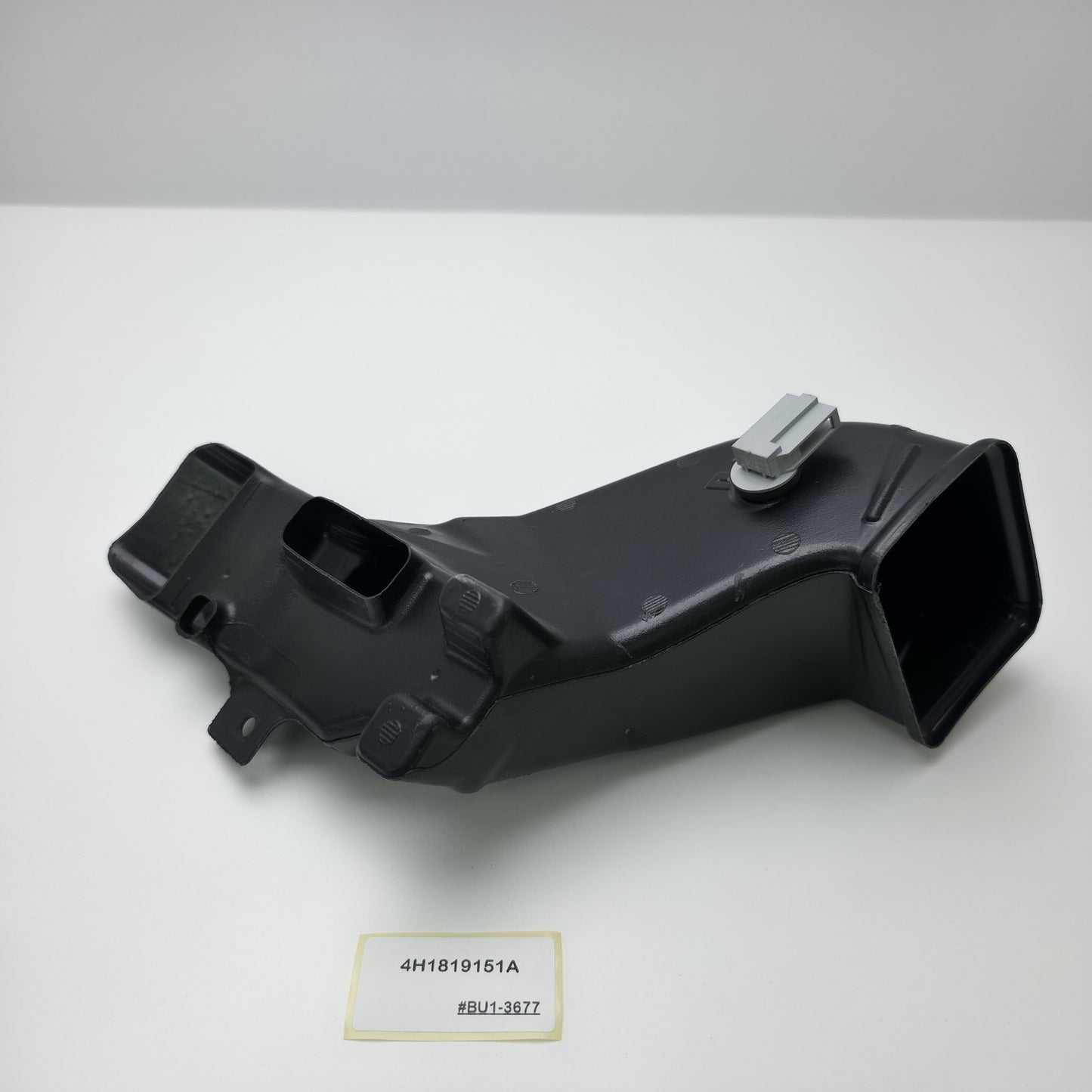 2012-2018 Audi S8 Instrument Panel Air Duct 4H1819151A