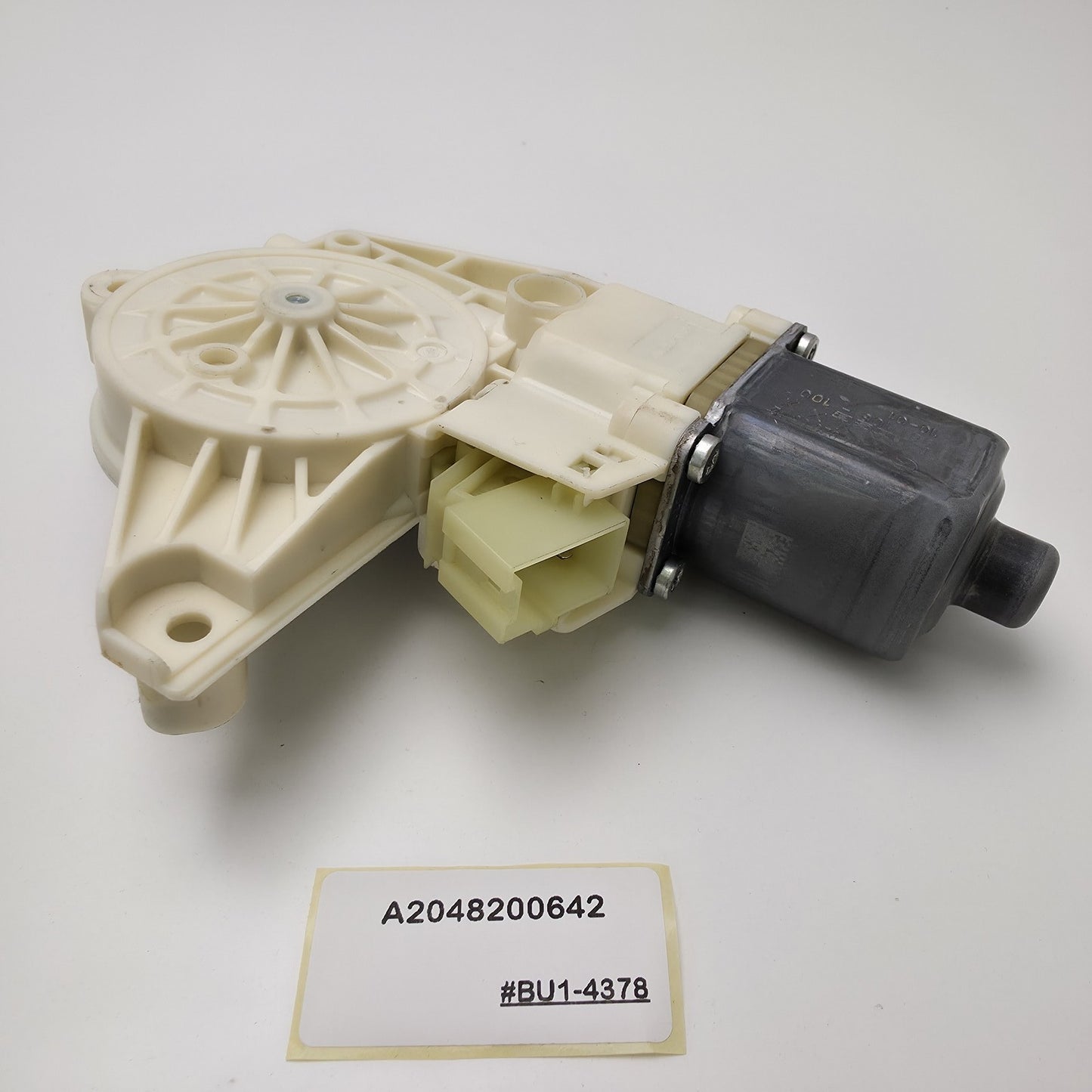 2009-2016 Mercedes-Benz E350 Rear Right Window Regulator Motor A2048200642