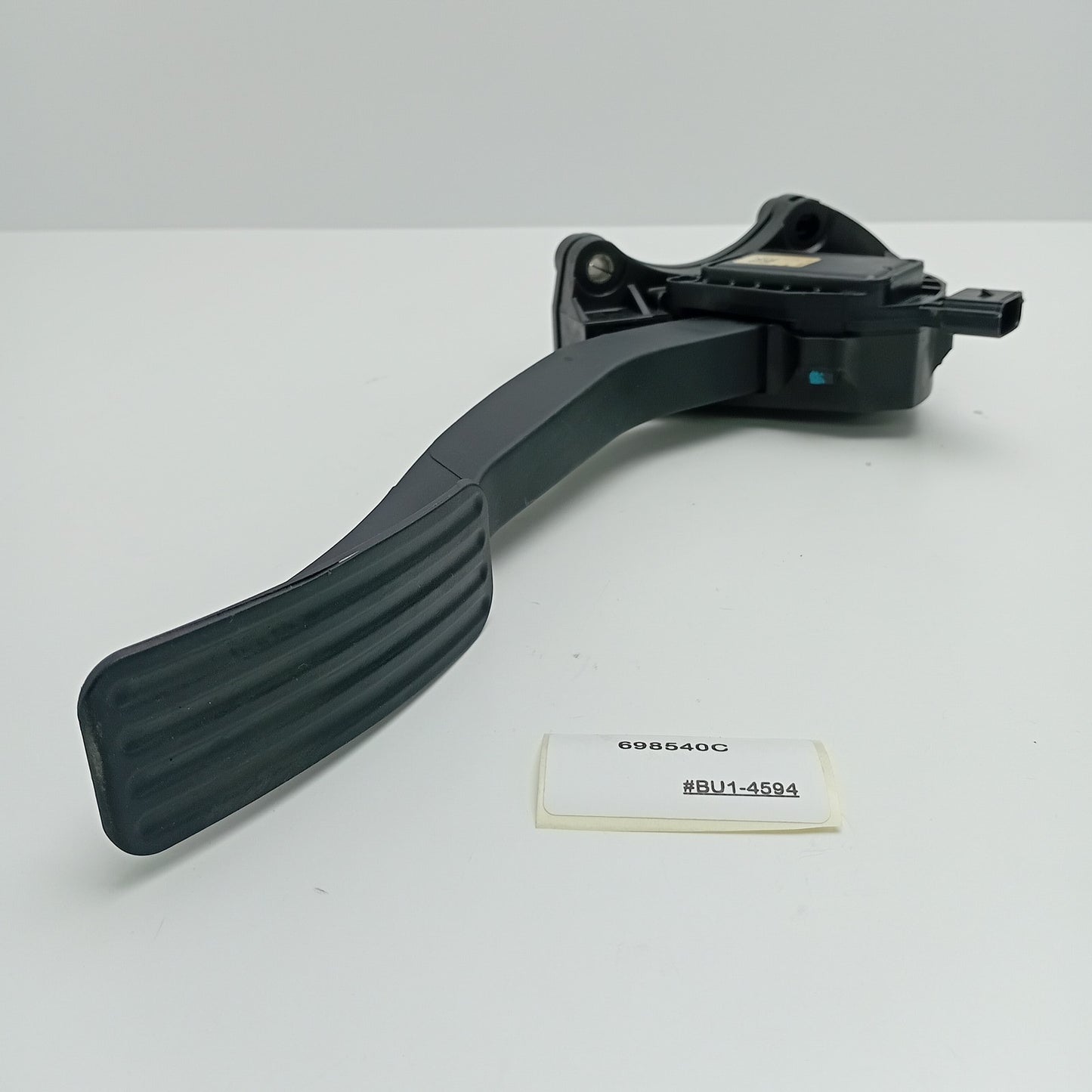 2015 Land Rover Range Rover Accelerator throttle pedal 698540C