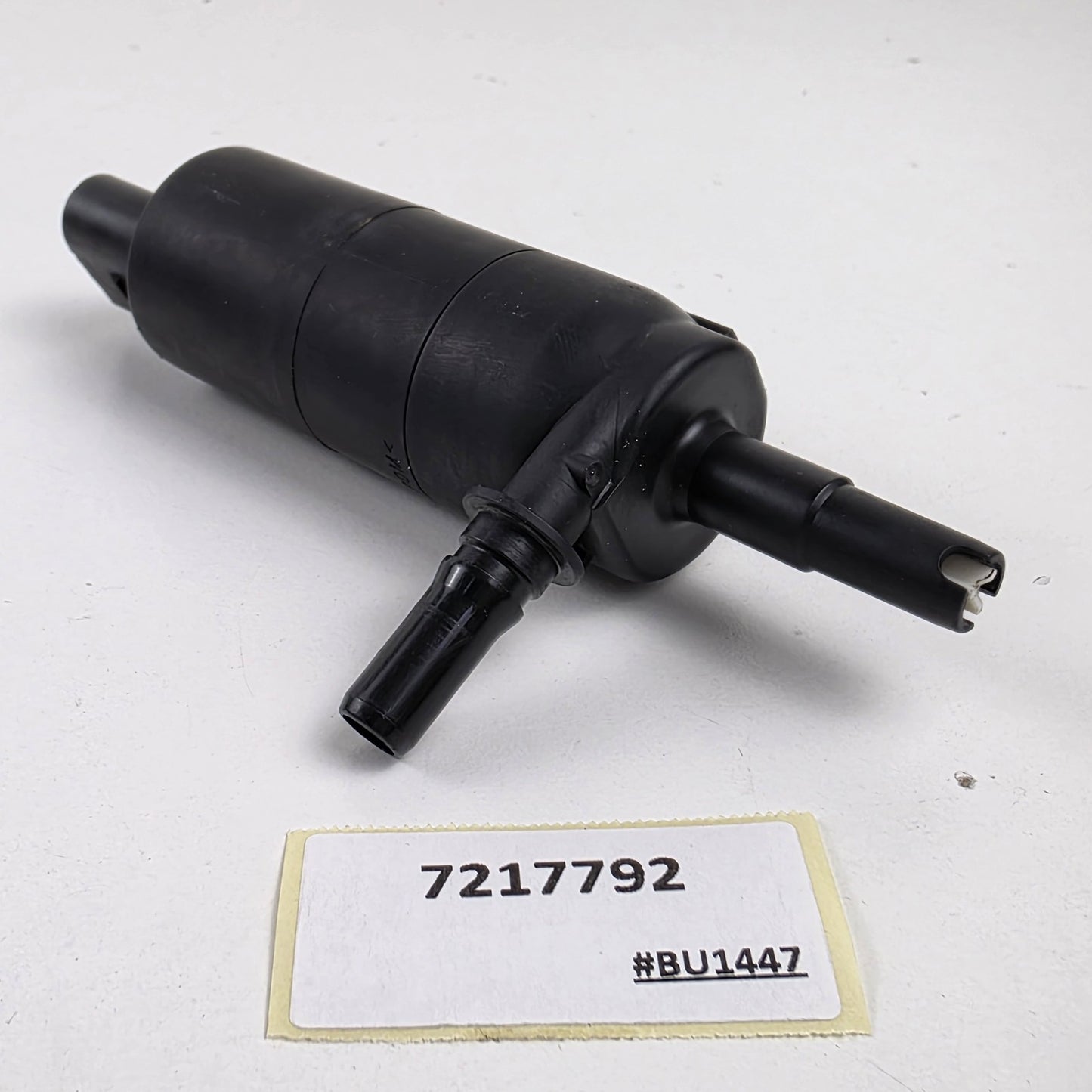 2012-2015 BMW Z4 Headlight Washer Pump 7217792