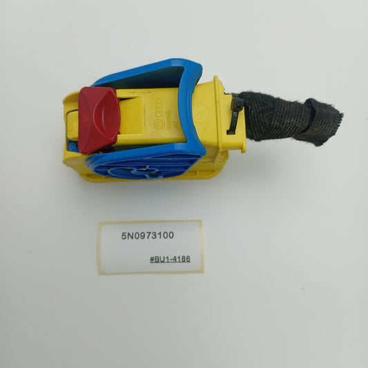 2008-2017 Volkswagen CC Connector Plug Unit Computer Wire Socket 5N0973100