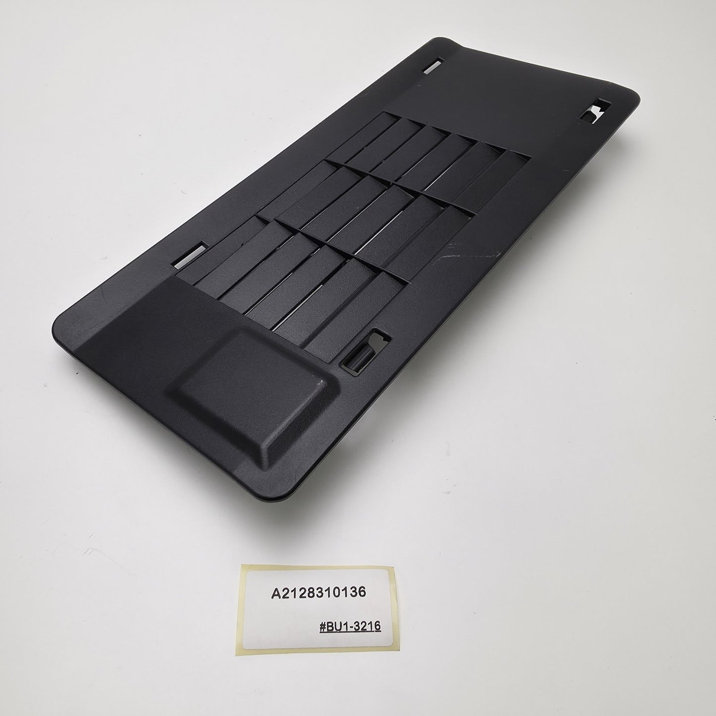 2009-2016 Mercedes-Benz E350 Air Deflection Slat A2128310136