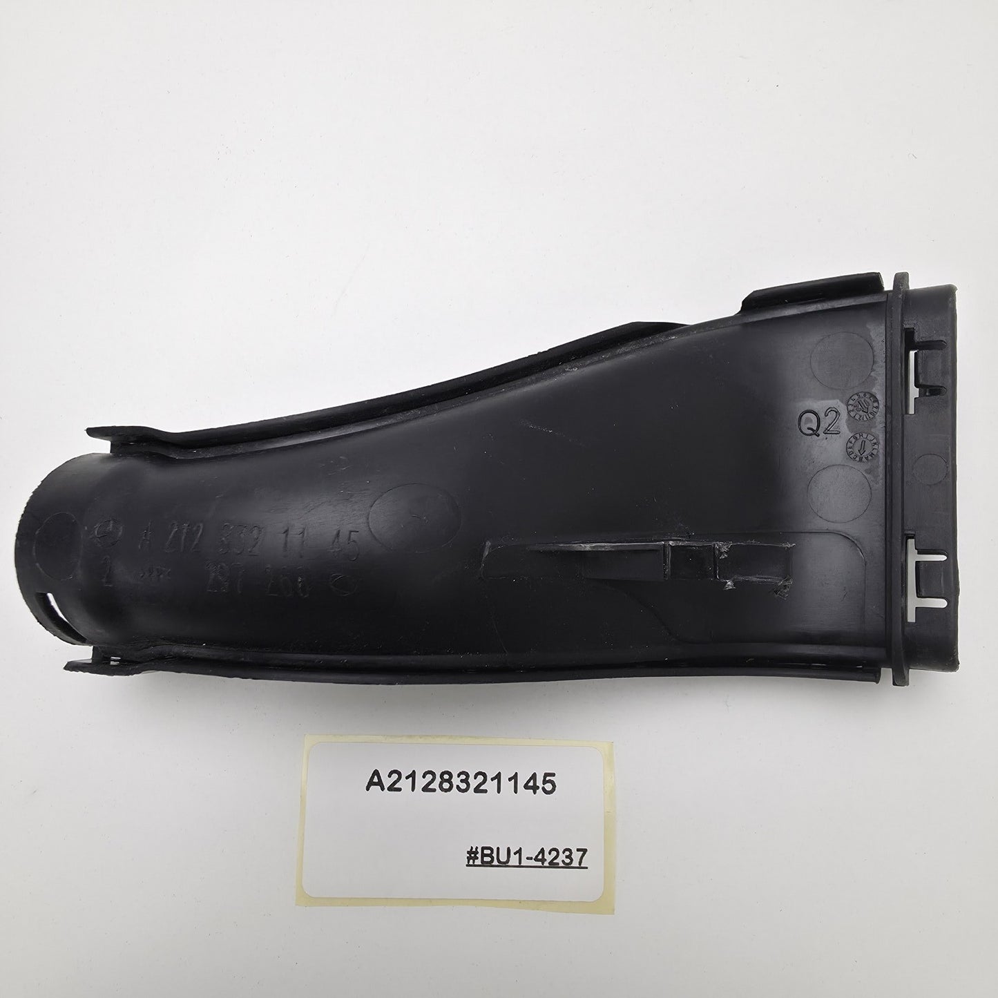 2015 Mercedes-Benz E250 Instrument Panel Air Duct A2128321145