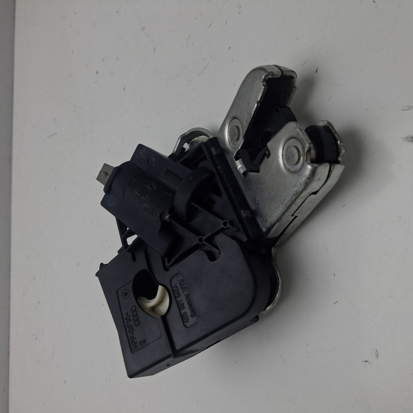Audi A4 Trunk Lock Actuator Motor Rear 4F5827505 Used