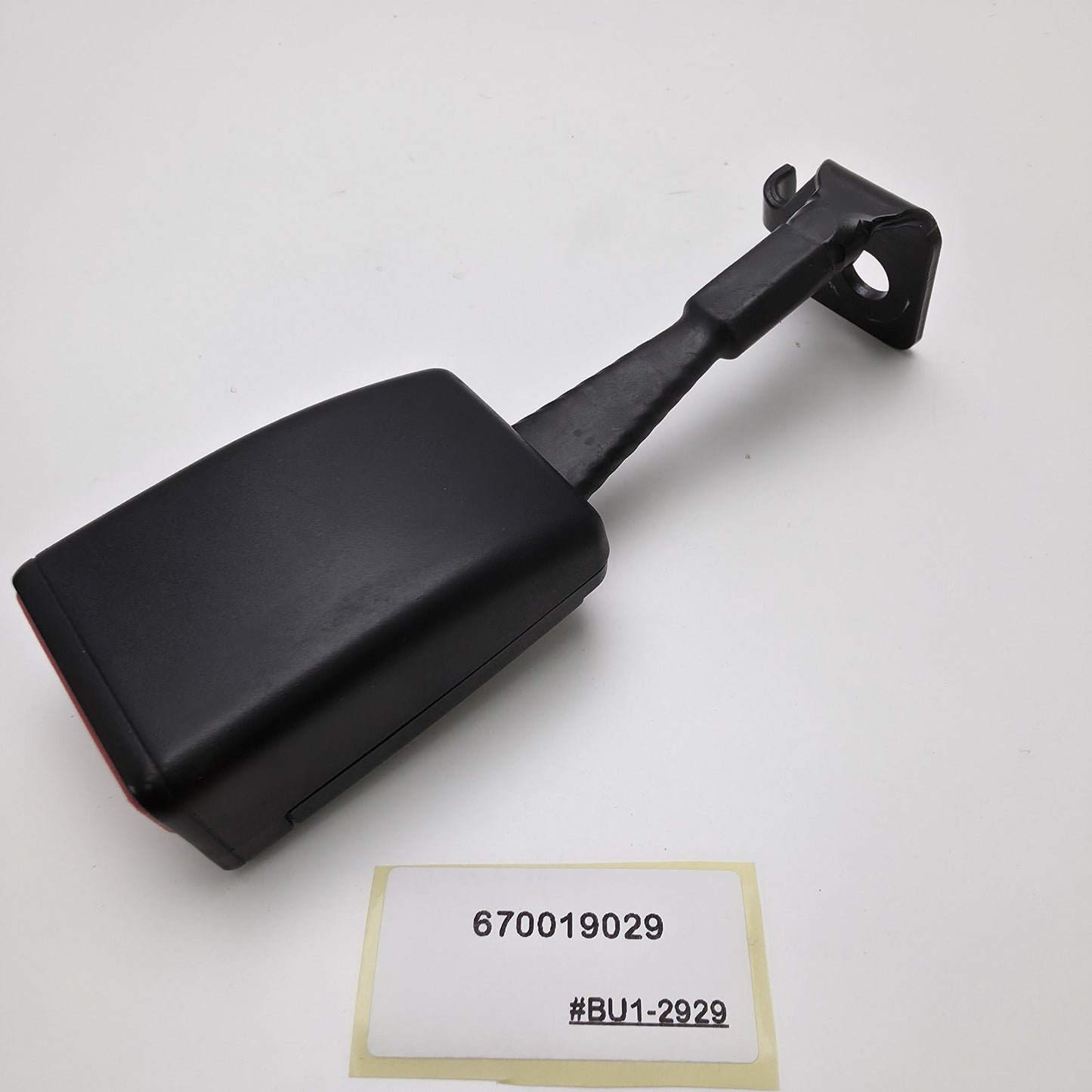 2013-2024 Maserati Ghibli REAR RIGHT SEAT BELT BUCKLE 670019029