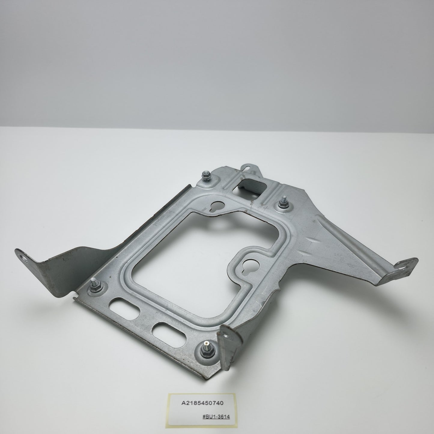 2006-2016 Mercedes-Benz E350 Sound Amplifier Bracket A2185450740