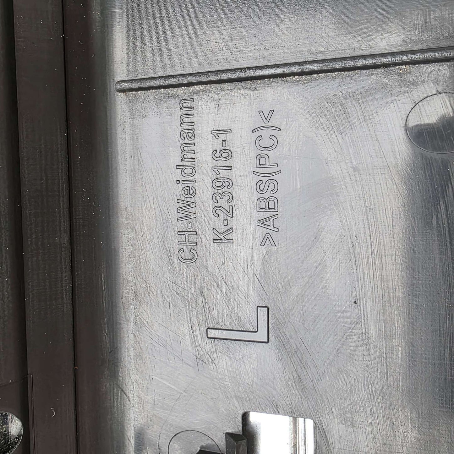 1998-2006 Mercedes-Benz S-class Rear Left Door Sill A2206804735