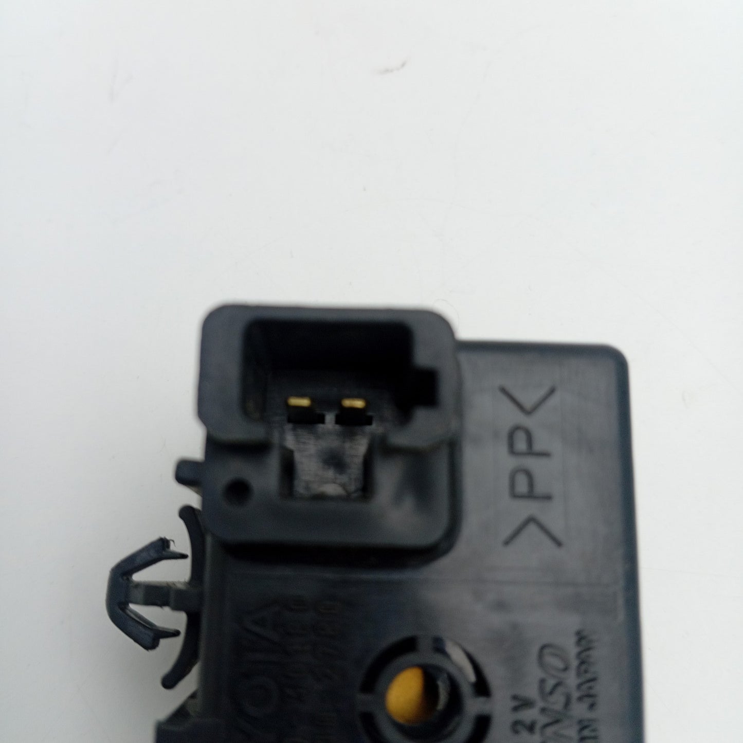 1998-2005 Lexus GS430 Buzzer Module Unit Assy 0689002780