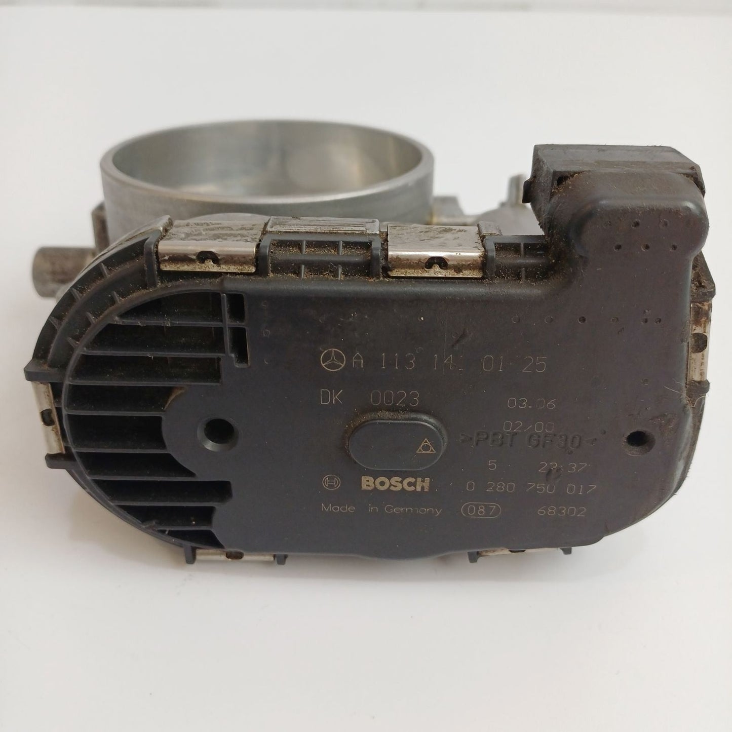 1998-2005 Mercedes-Benz S-Class Throttle Body Assembly A113140125