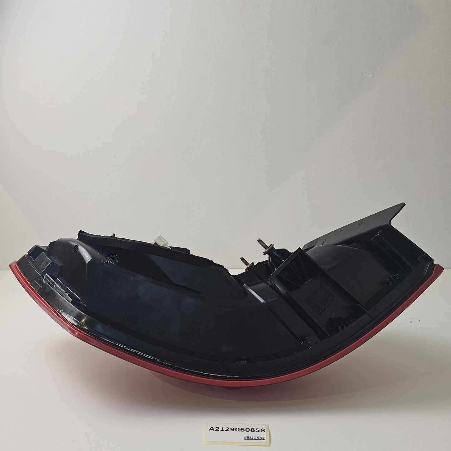 2010-2013 Mercedes-Benz E350 Passenger Side Rear Tail Light A2129060858