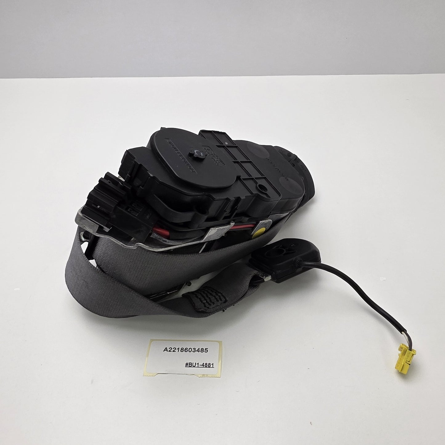 2007-2009 Mercedes-Benz S63 Front Right Seat Belt Retractor A2218603485