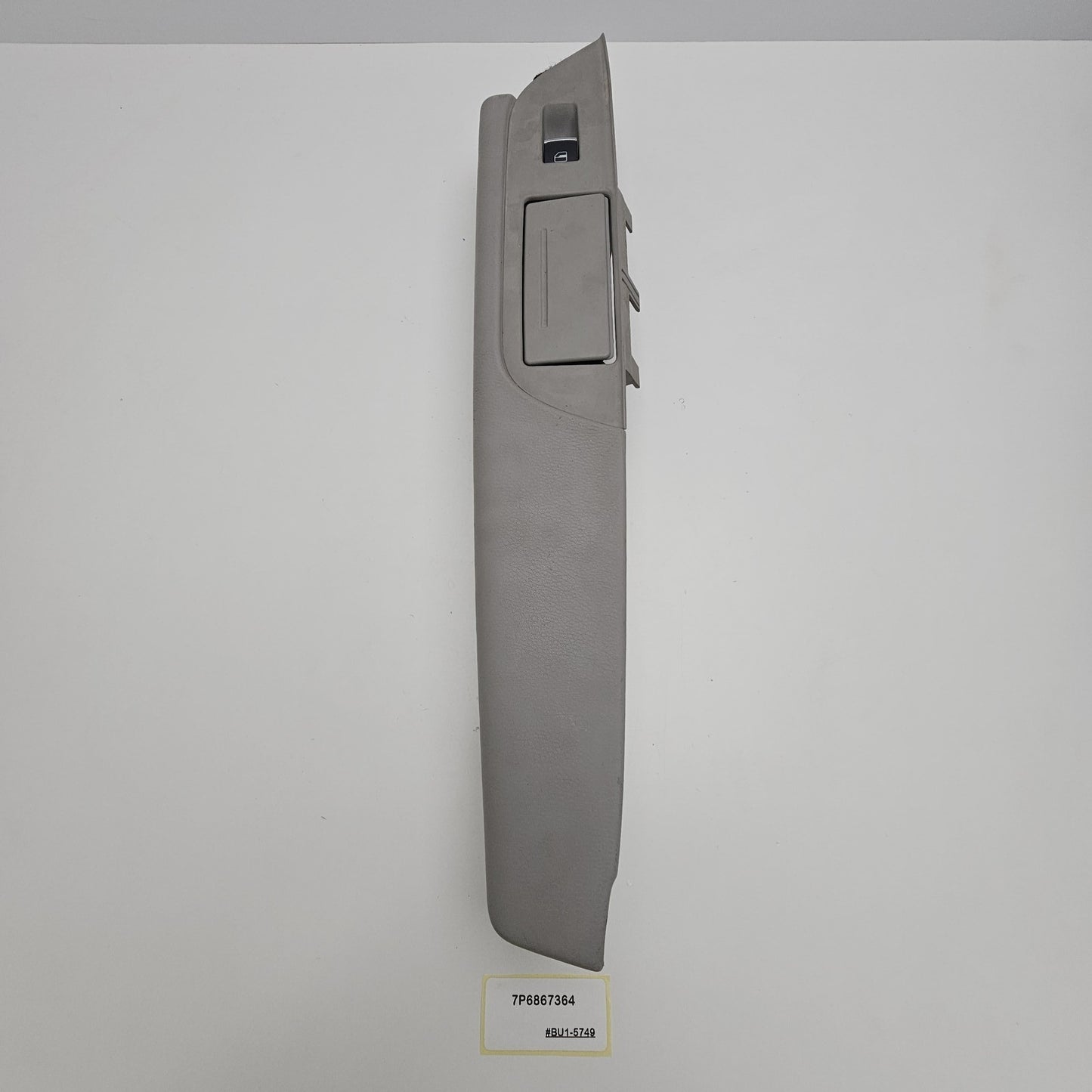 2011-2018 Volkswagen Touareg Rear Right Door Armrest Switch Trim 7P6867364
