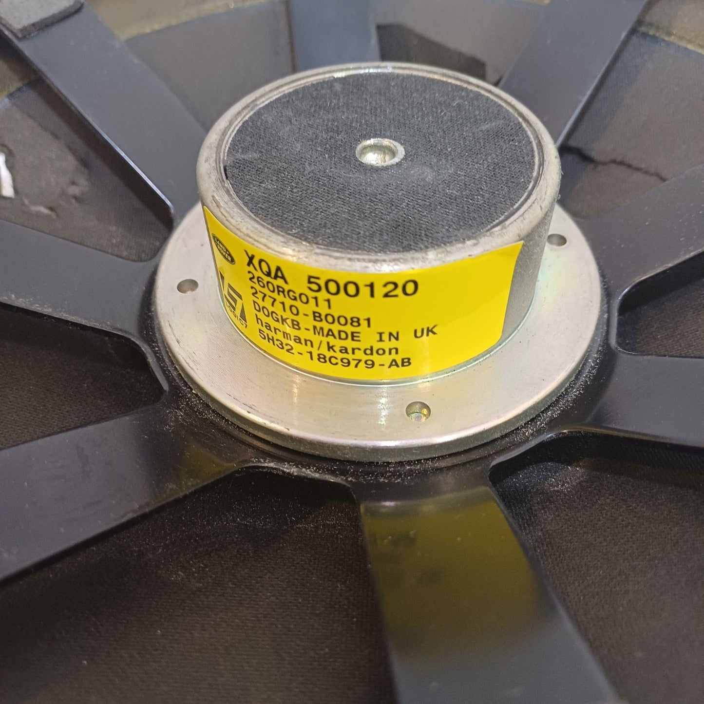2005-2011 Land Rover Discovery Woofer XQA500120