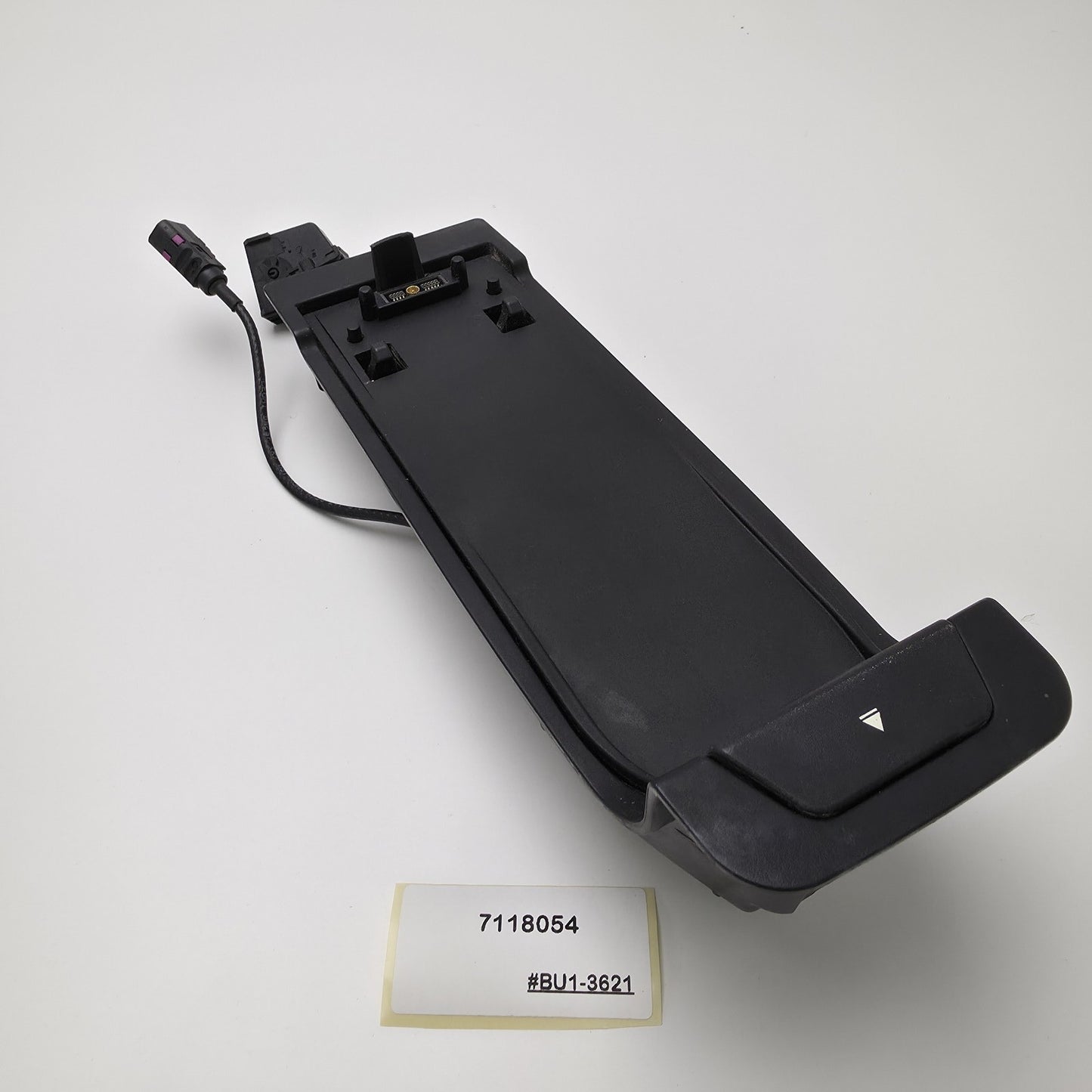2006-2011 BMW 3 Series MOBILE PHONE TELEPHONE SNAP IN ADAPTER BOX 7118054