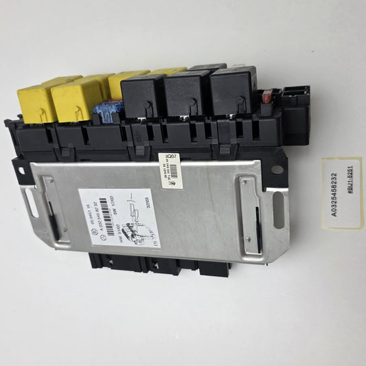 2004-2006 Mercedes-Benz CL Module Fuse Relay Box A0325458232