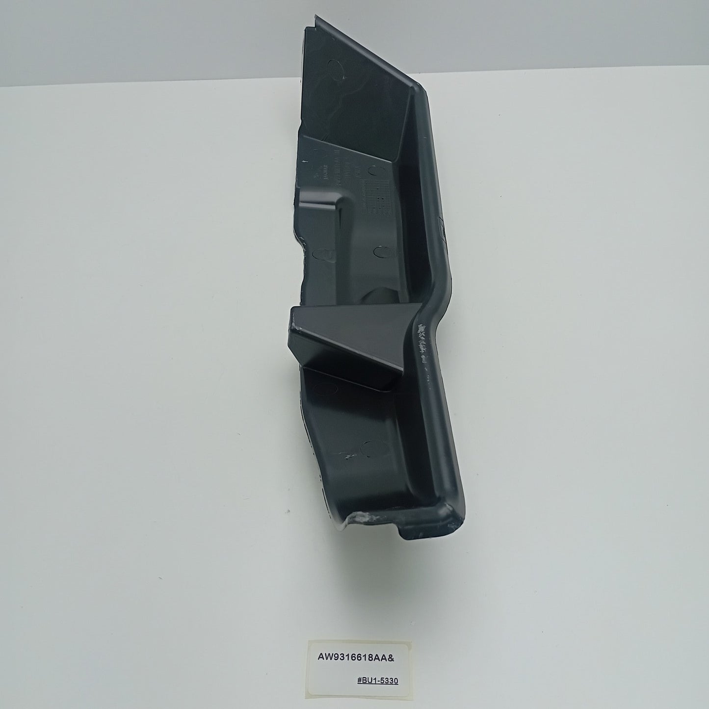 2014 Jaguar XJ REAR RIGHT TRUNK BOOT UPPER TRIM ELEMENT AW9316618AA