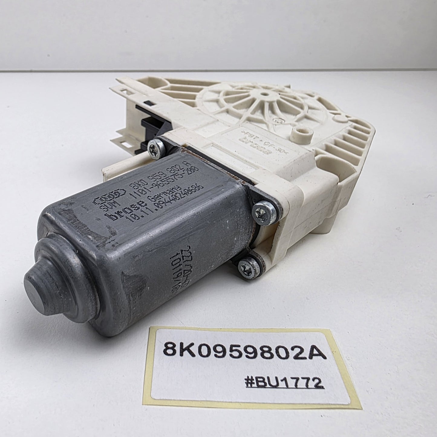 2009-2015 Audi A4 Door Window Regulator Motor Front Right 8K0959802A