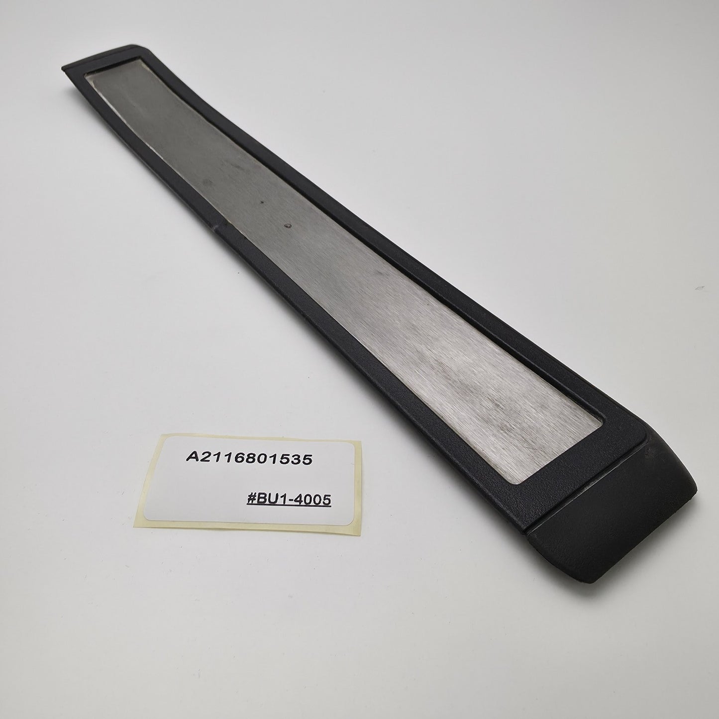 2002-2009 Mercedes-Benz E-Class Side Skirt Interior SideSkirt A2116801535
