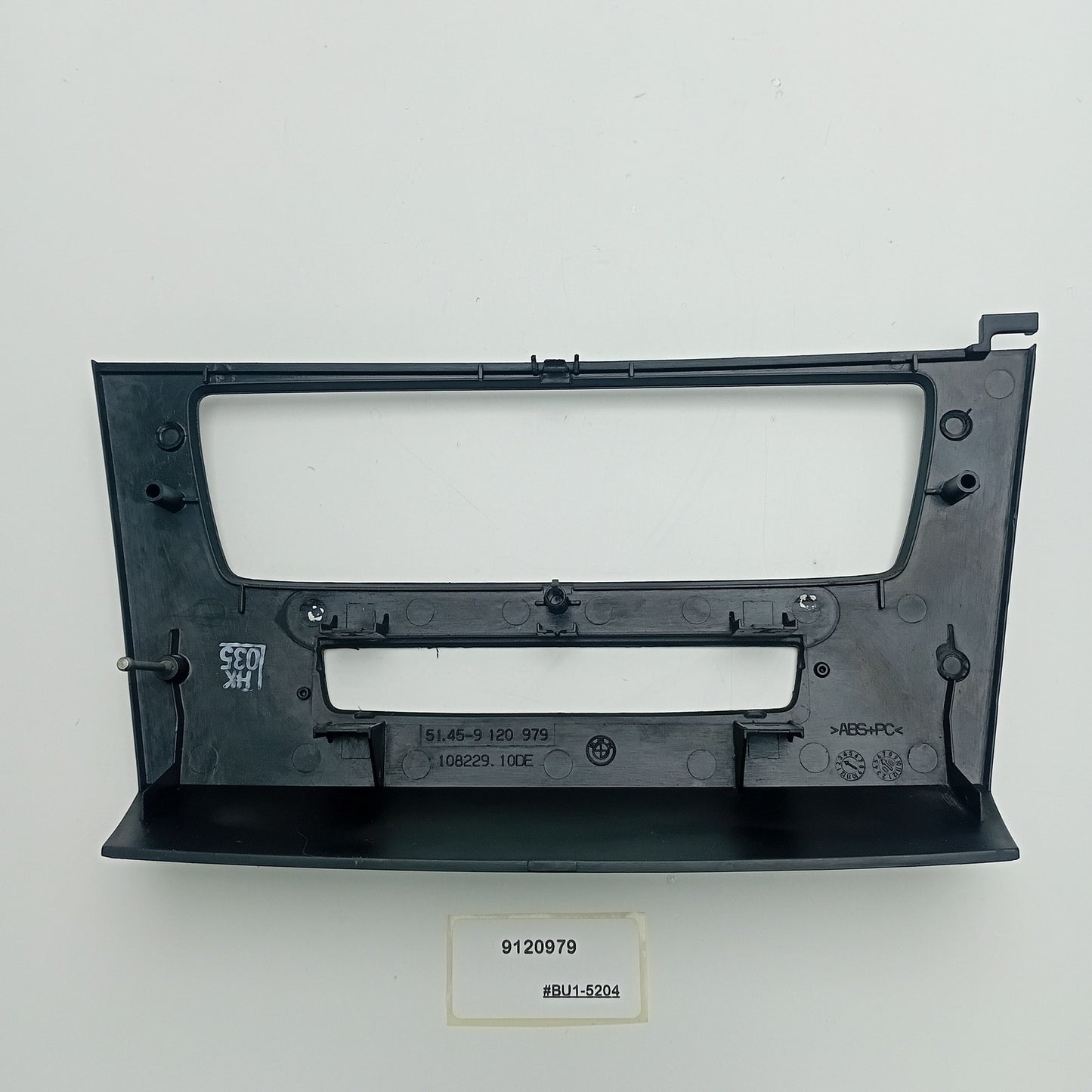 2004-2011 BMW E92 Centre console stereo cover front 9120979