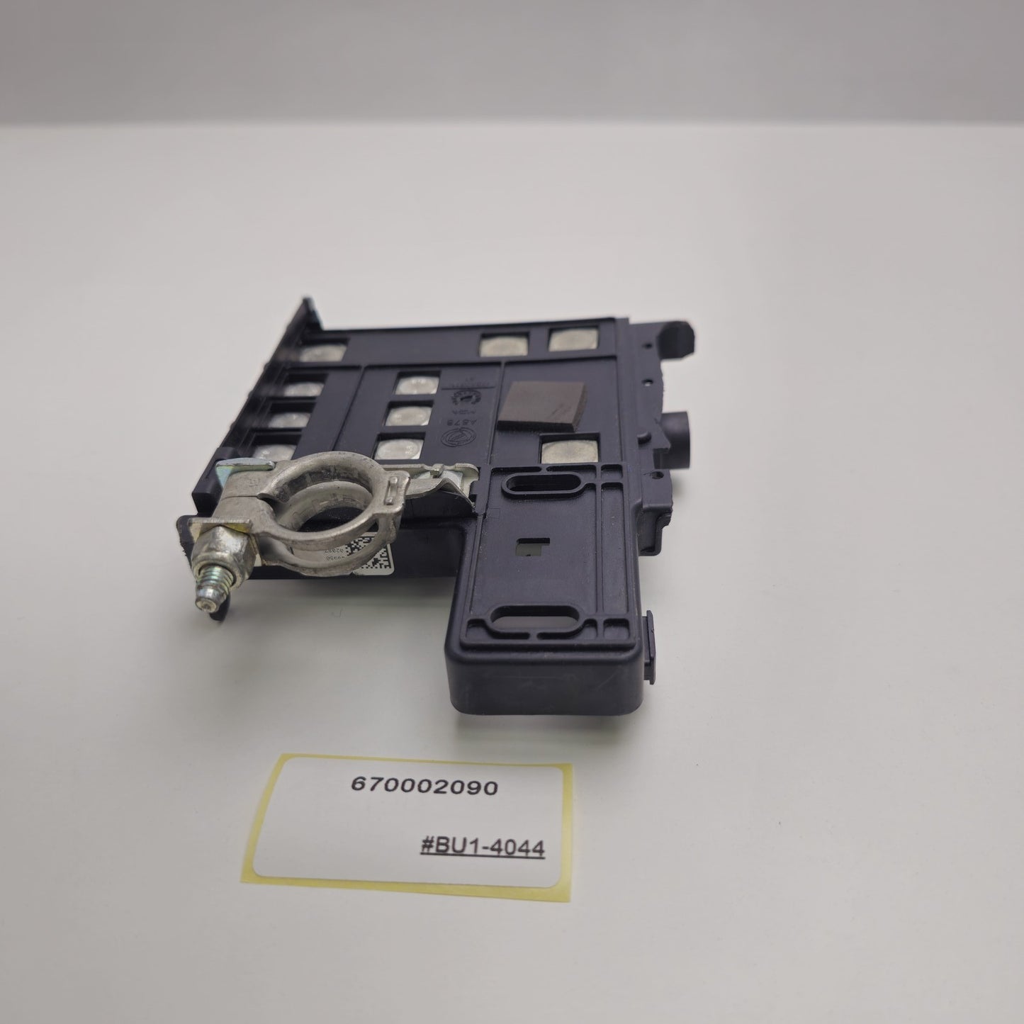 2014-2017 Maserati Ghibli LH REAR DOOR GASKET 670002090
