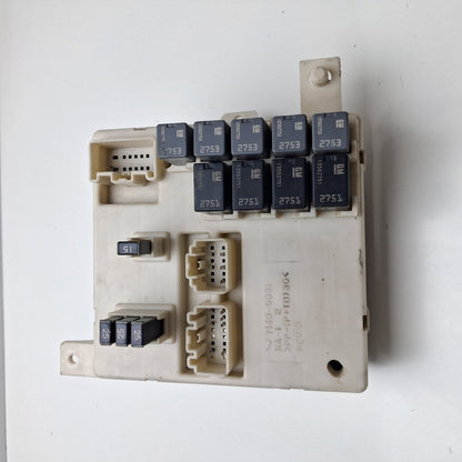 2008-2013 Cadillac CTS Interior Cabin Fuse Box Relay Block 71405031